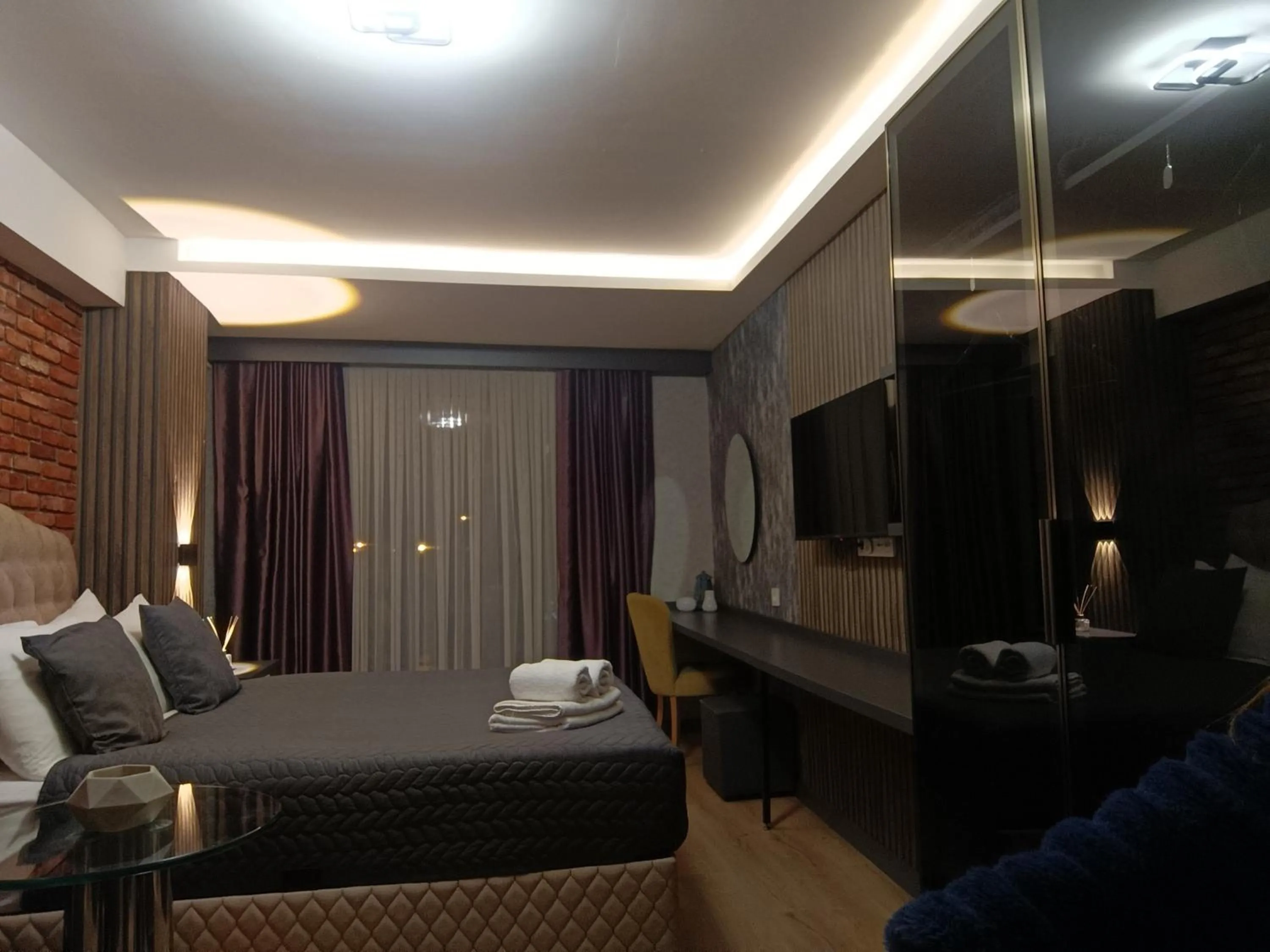 Bed in Nomad Hub Istanbul Residence