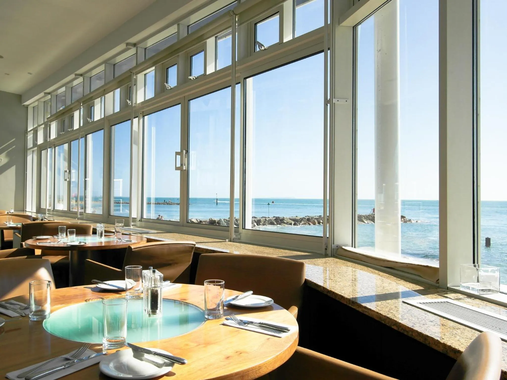 Restaurant/places to eat in Haven Hotel