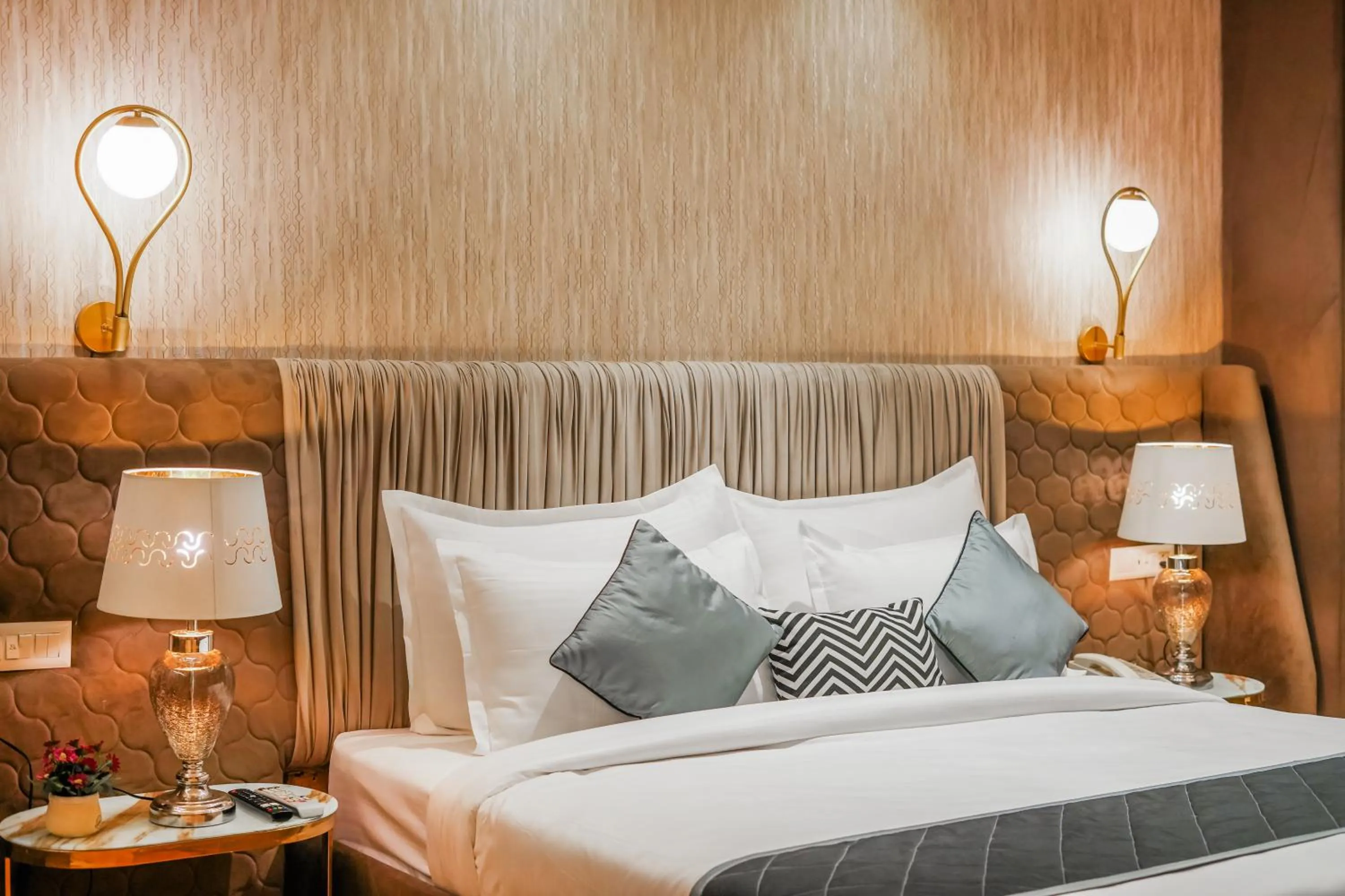 Bed in Quality Inn Elite Levelup Boutique