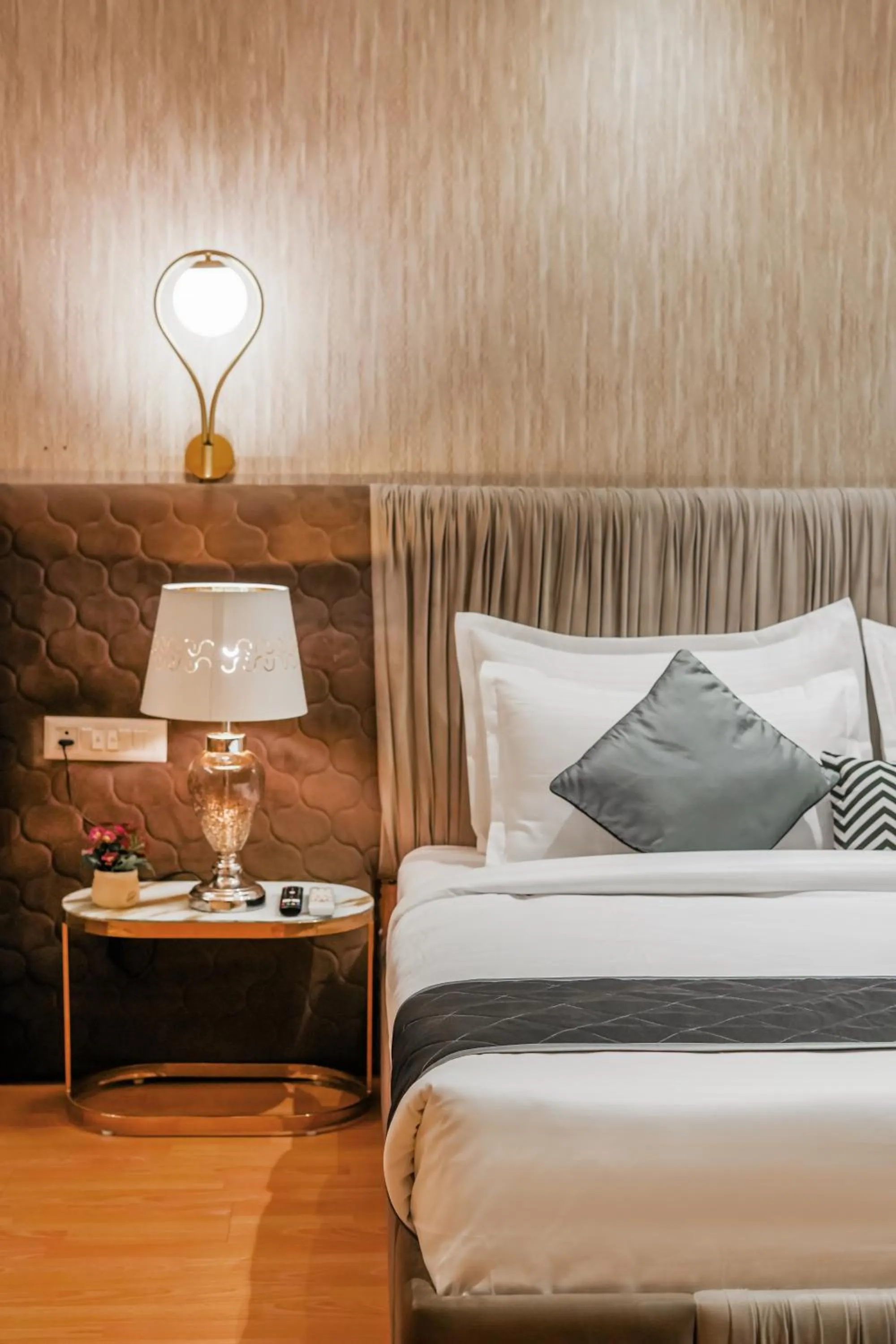 Bed in Quality Inn Elite Levelup Boutique