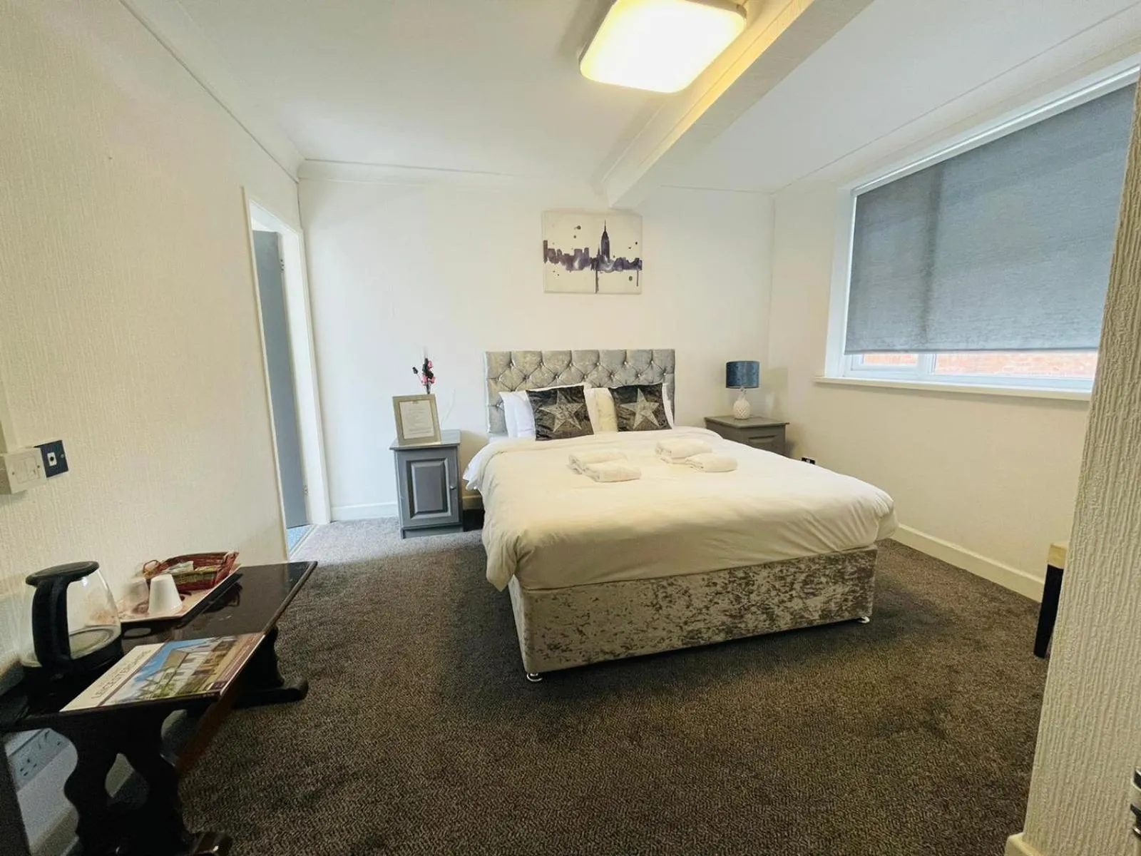 Bedroom in Star Hotel, South Leicester