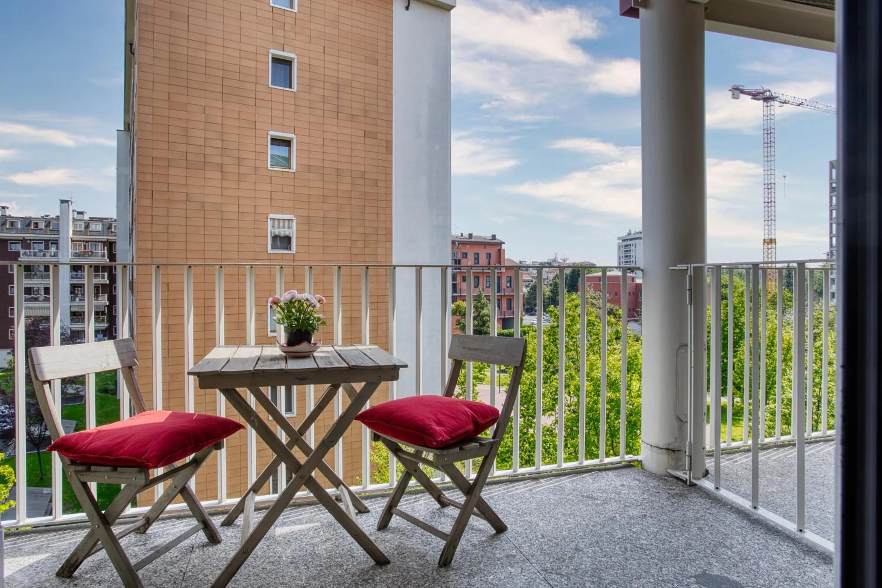 Just Urban Stays - Stylish Duplex with Terrace - 10 min Porta Romana