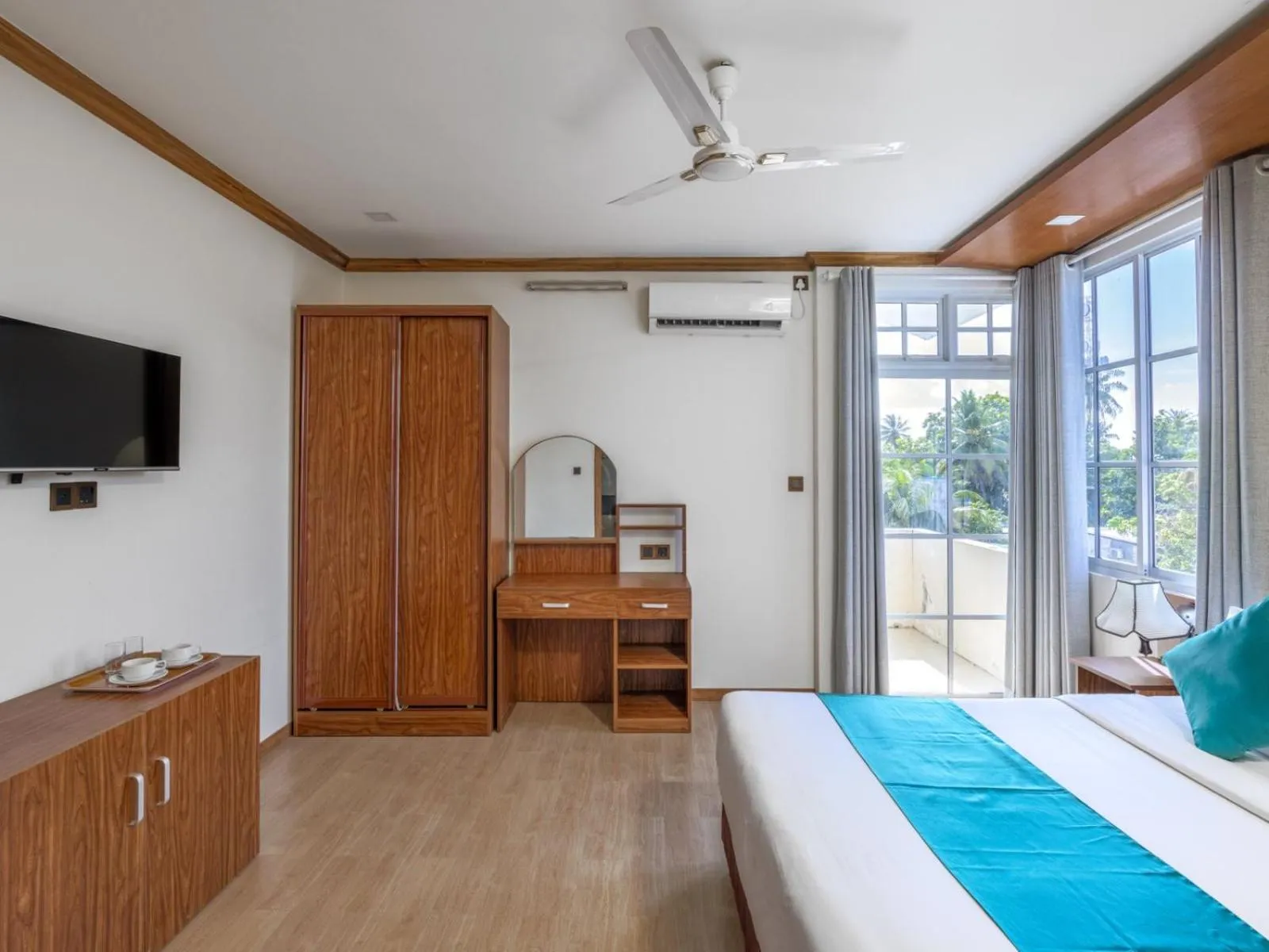 Bed in Maaniya Palace