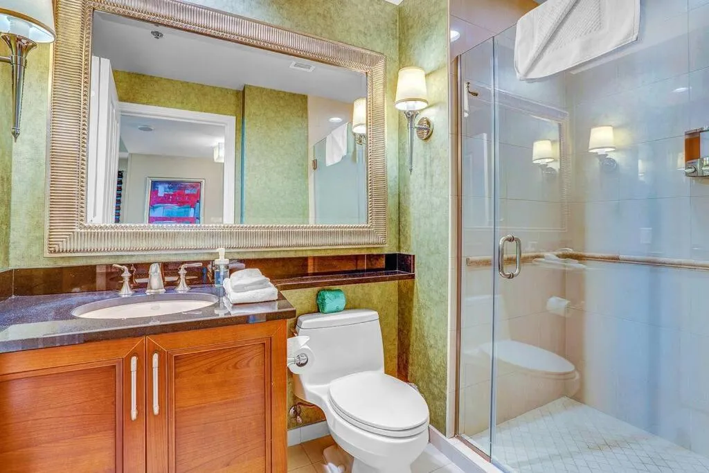 Experience Unparalleled Luxury at The Sinatra