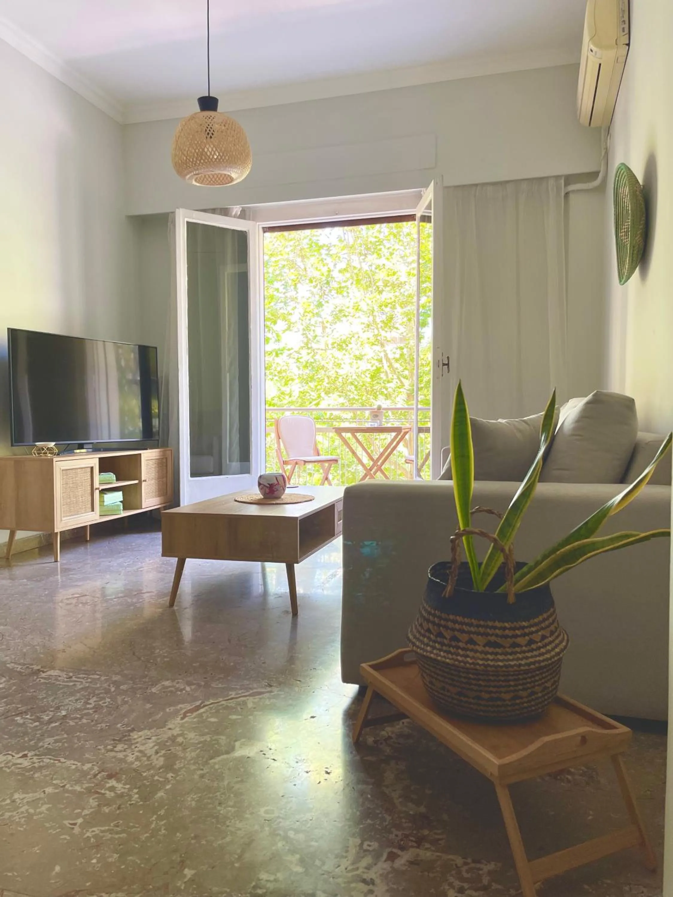 One-Bedroom Apartment in Athens Modern Living by YHA