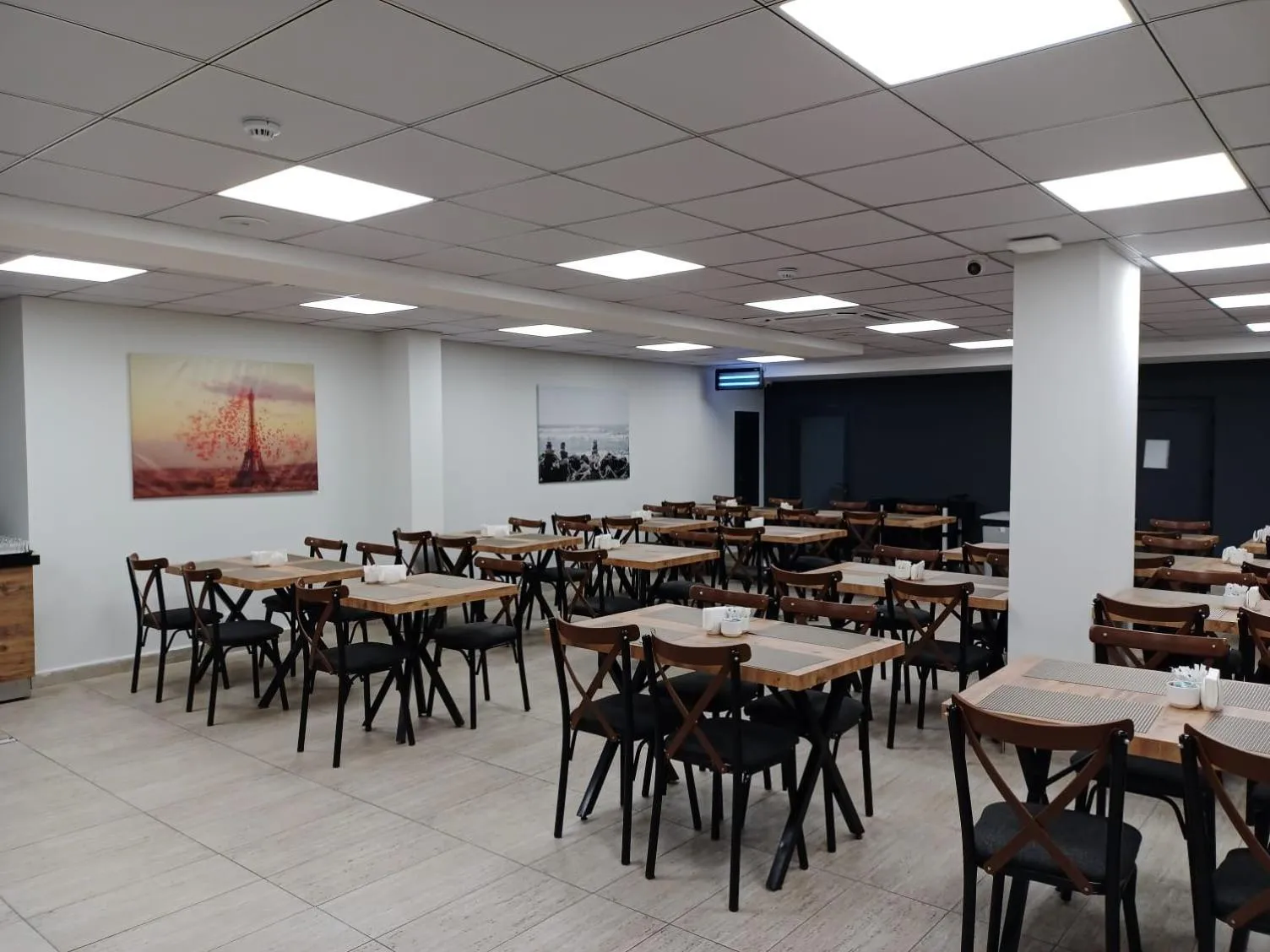 Restaurant/places to eat in C Suites Antalia Airport