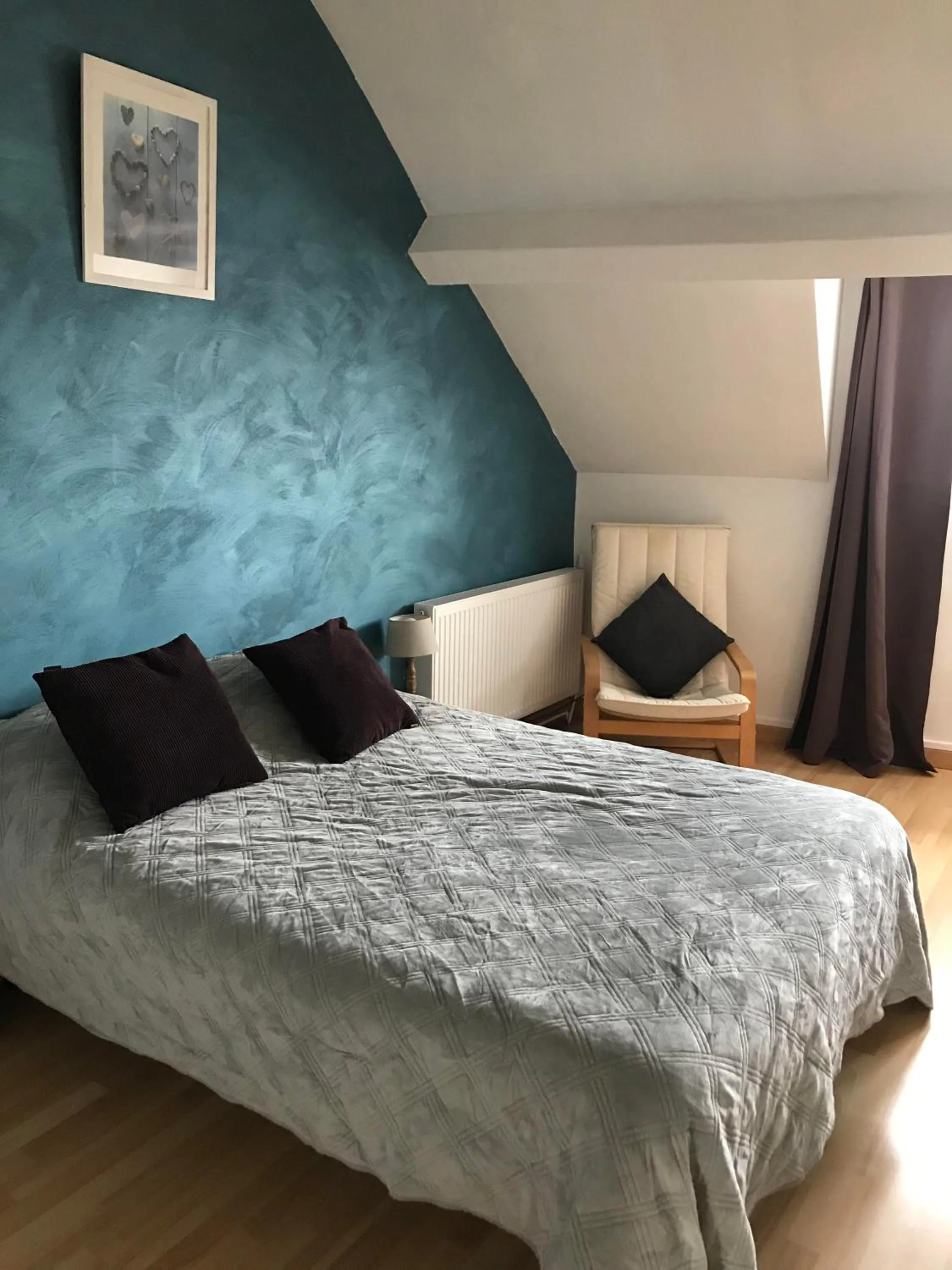 Family Room with Private Bathroom in La maison de Mathilde