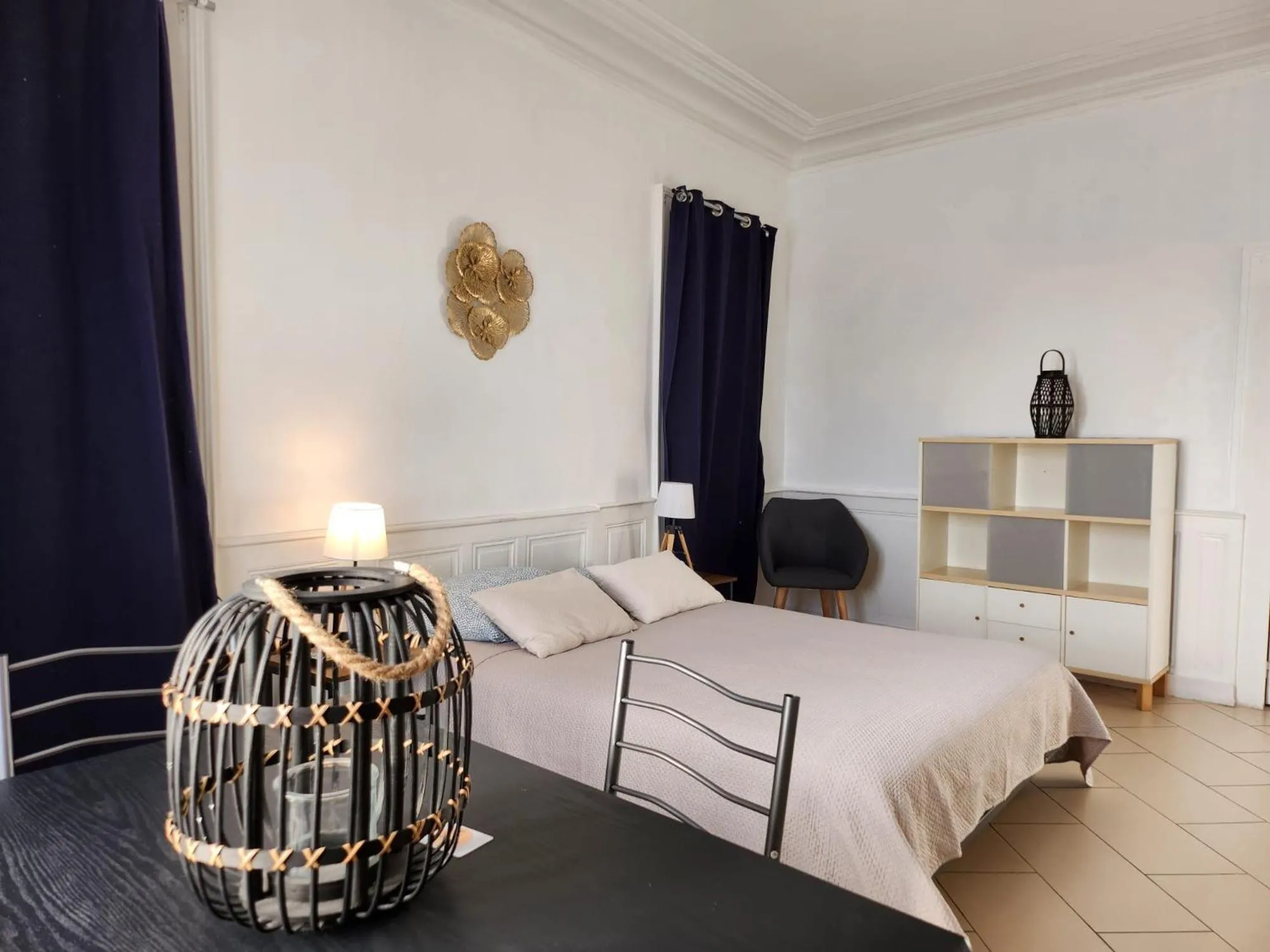 Double Room with Private Bathroom in La maison de Mathilde