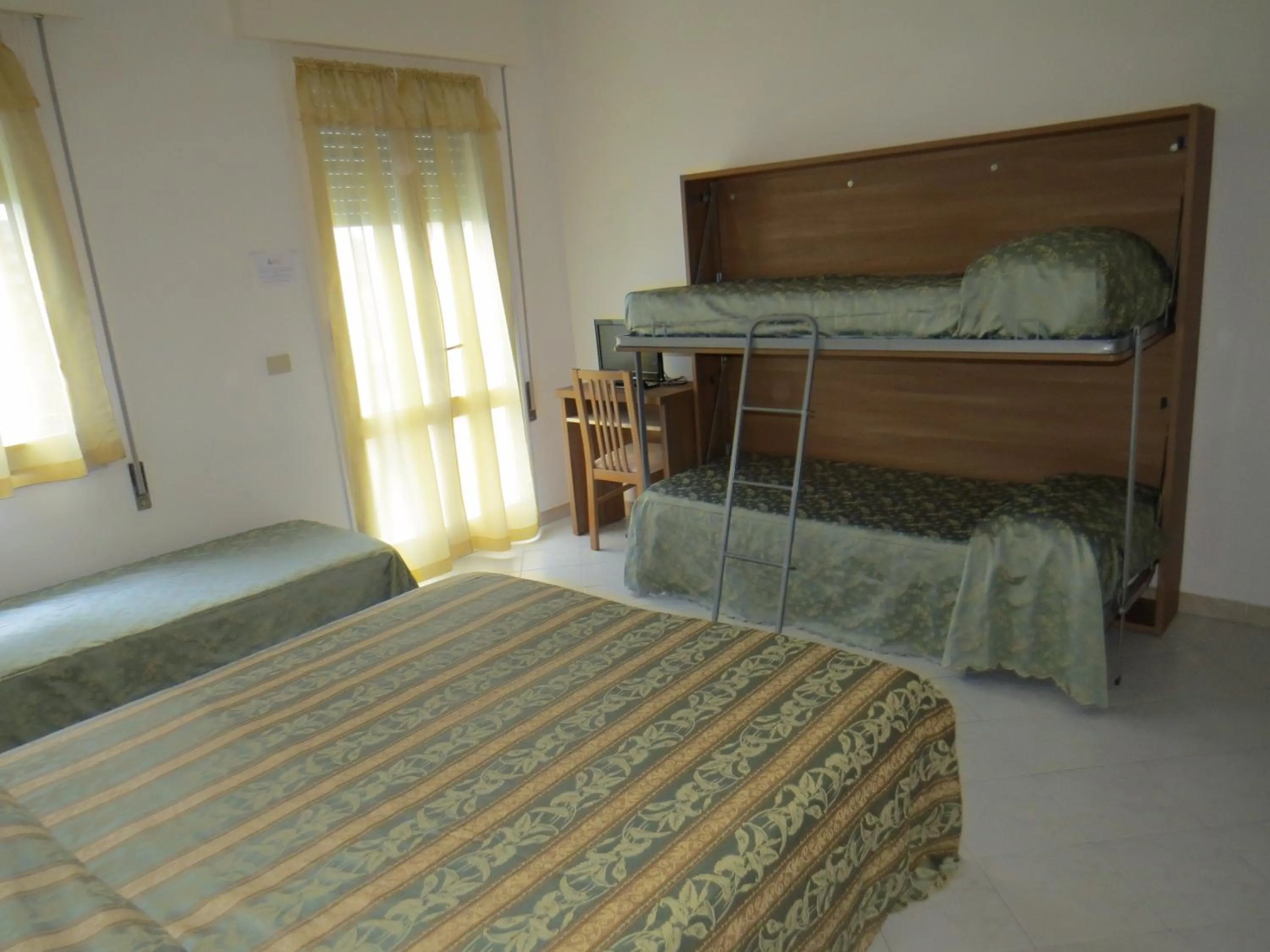 Bunk Bed in Hotel Vallechiara