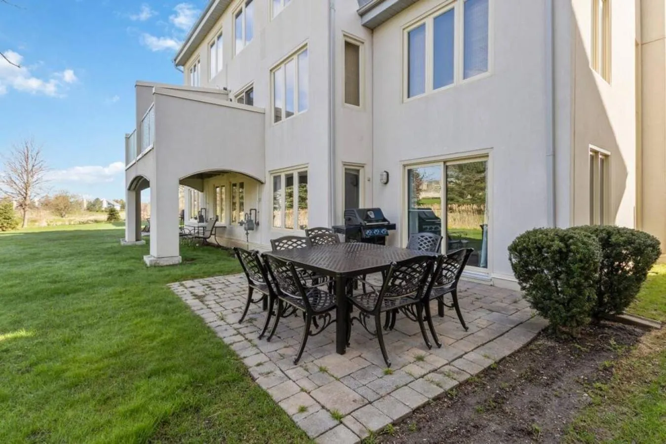 Garden in 3BR Bright Mountain View Condo at Blue on Monterra