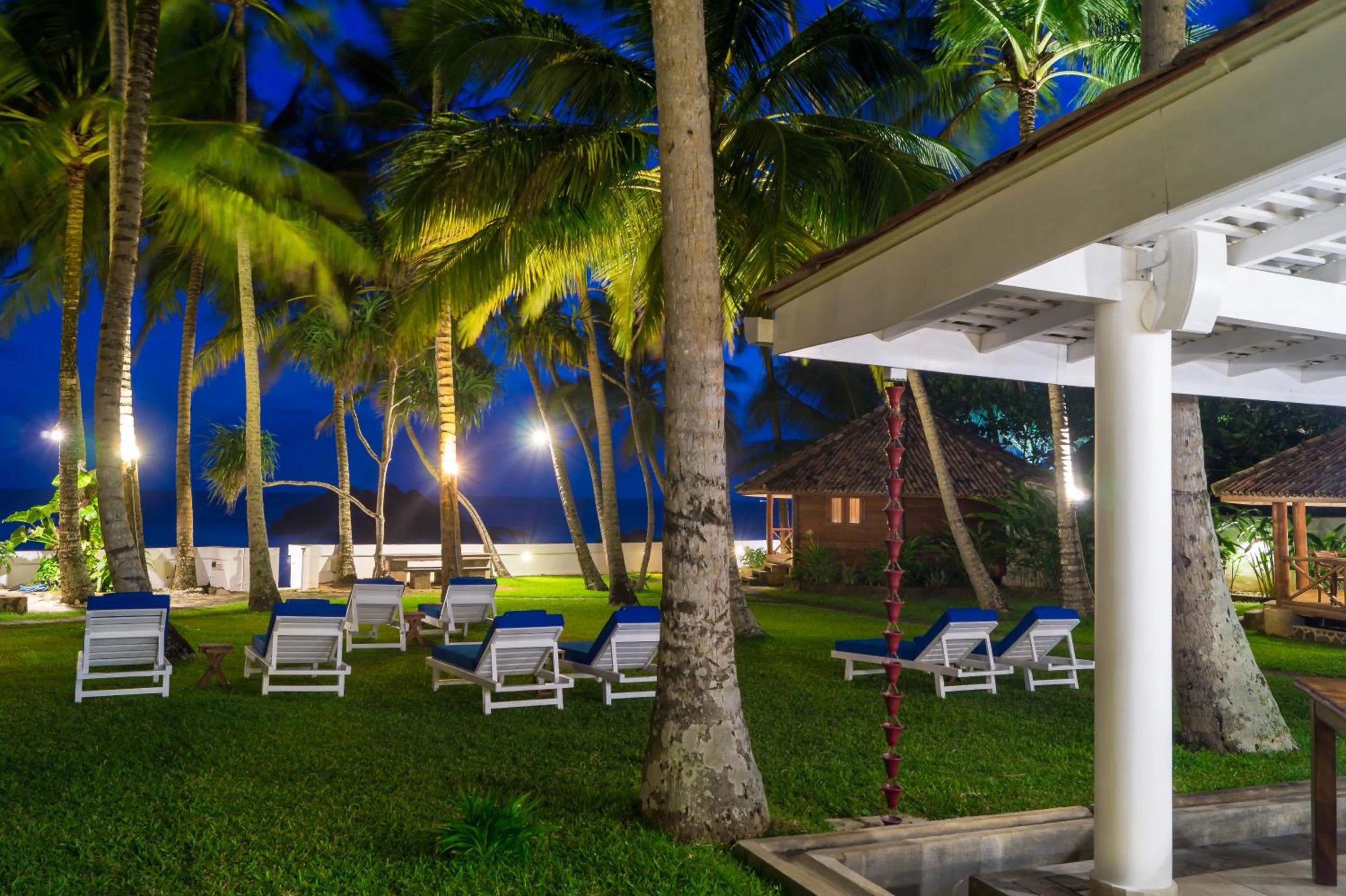 Garden in Rockside Cabanas Hotel