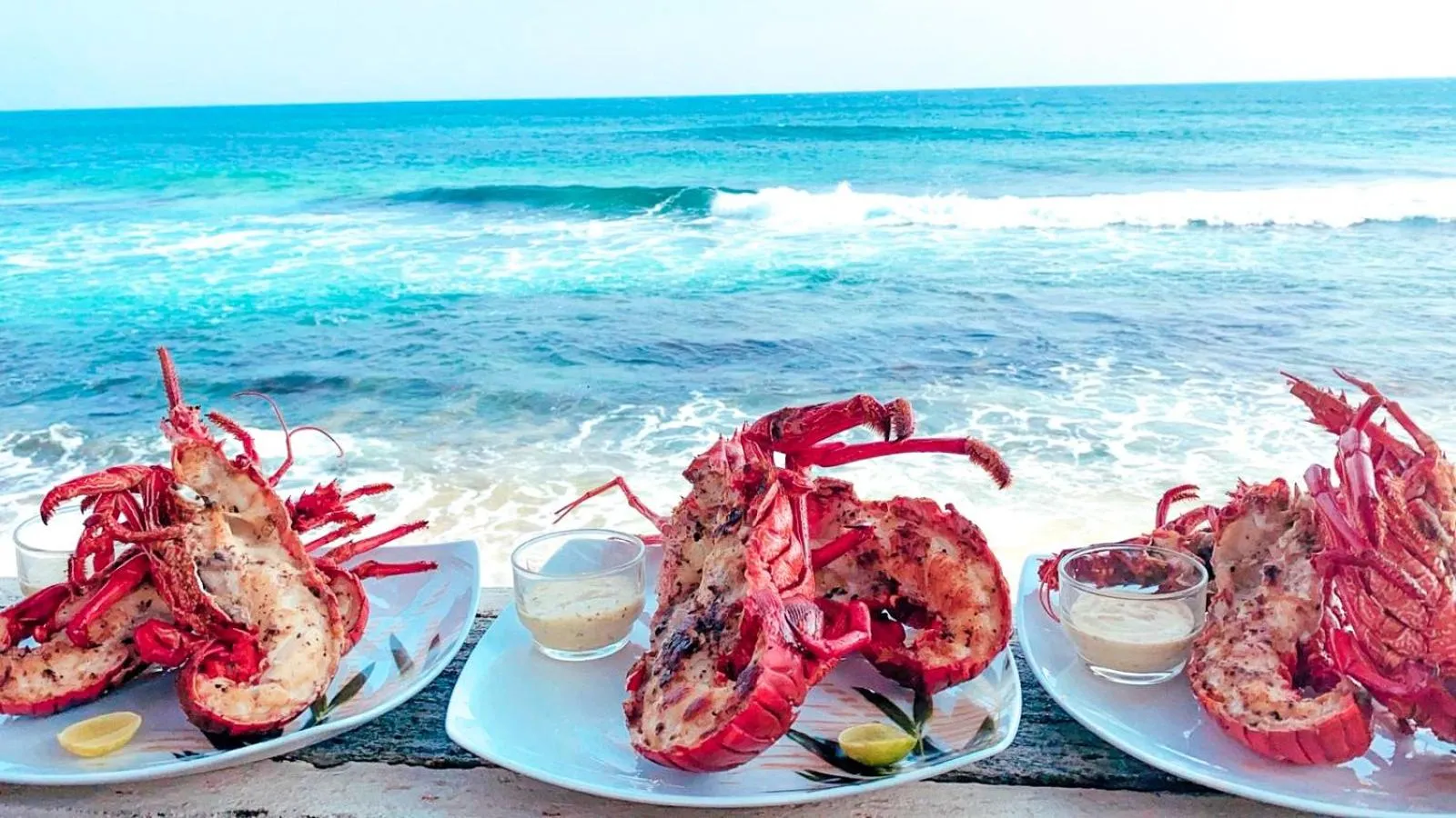 Swimming pool in Rockside Cabanas Hotel