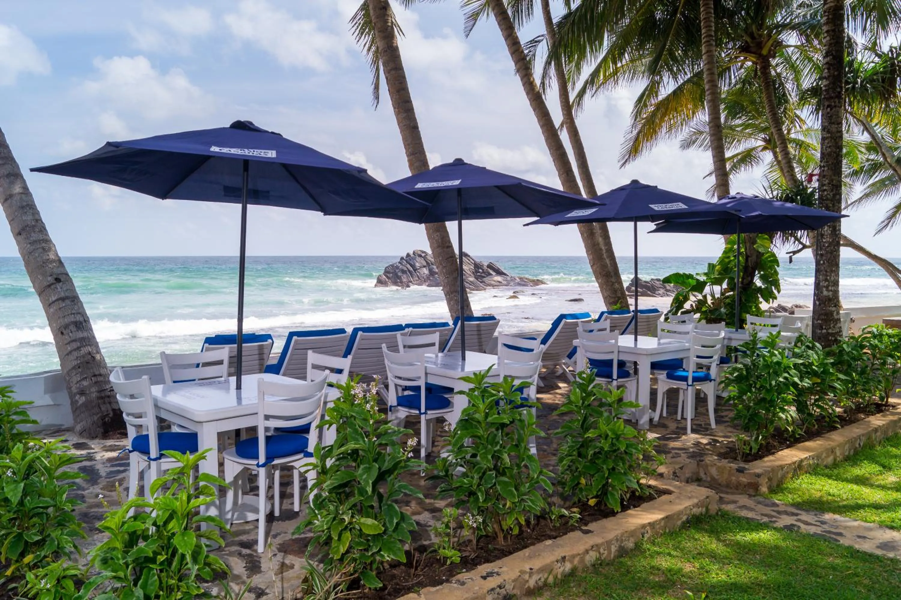 Restaurant/places to eat in Rockside Cabanas Hotel