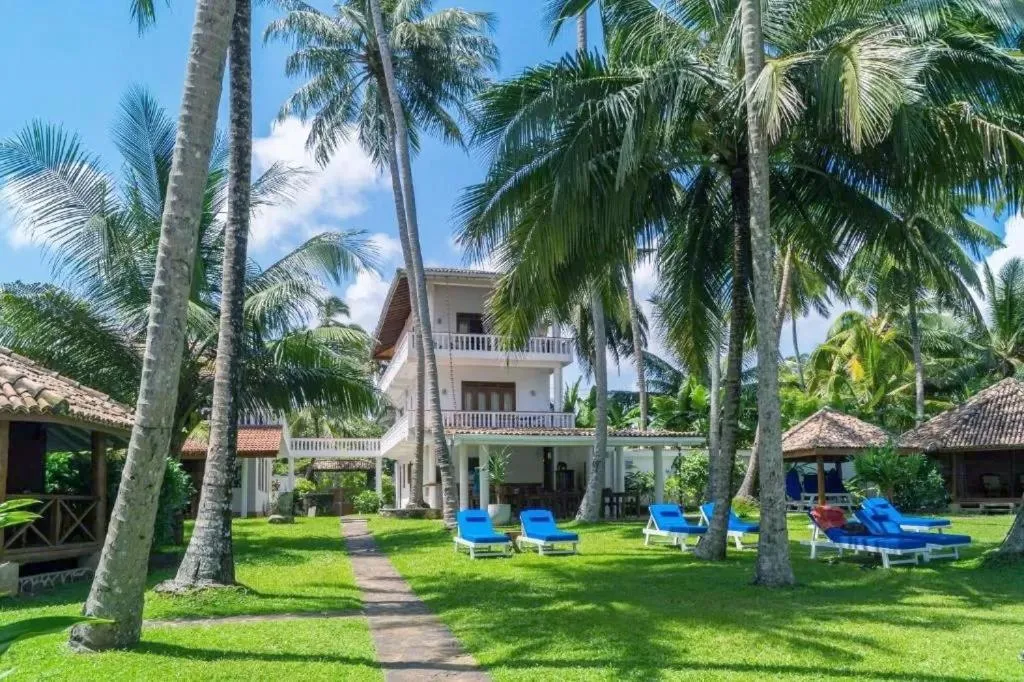 Rockside Cabanas Hotel