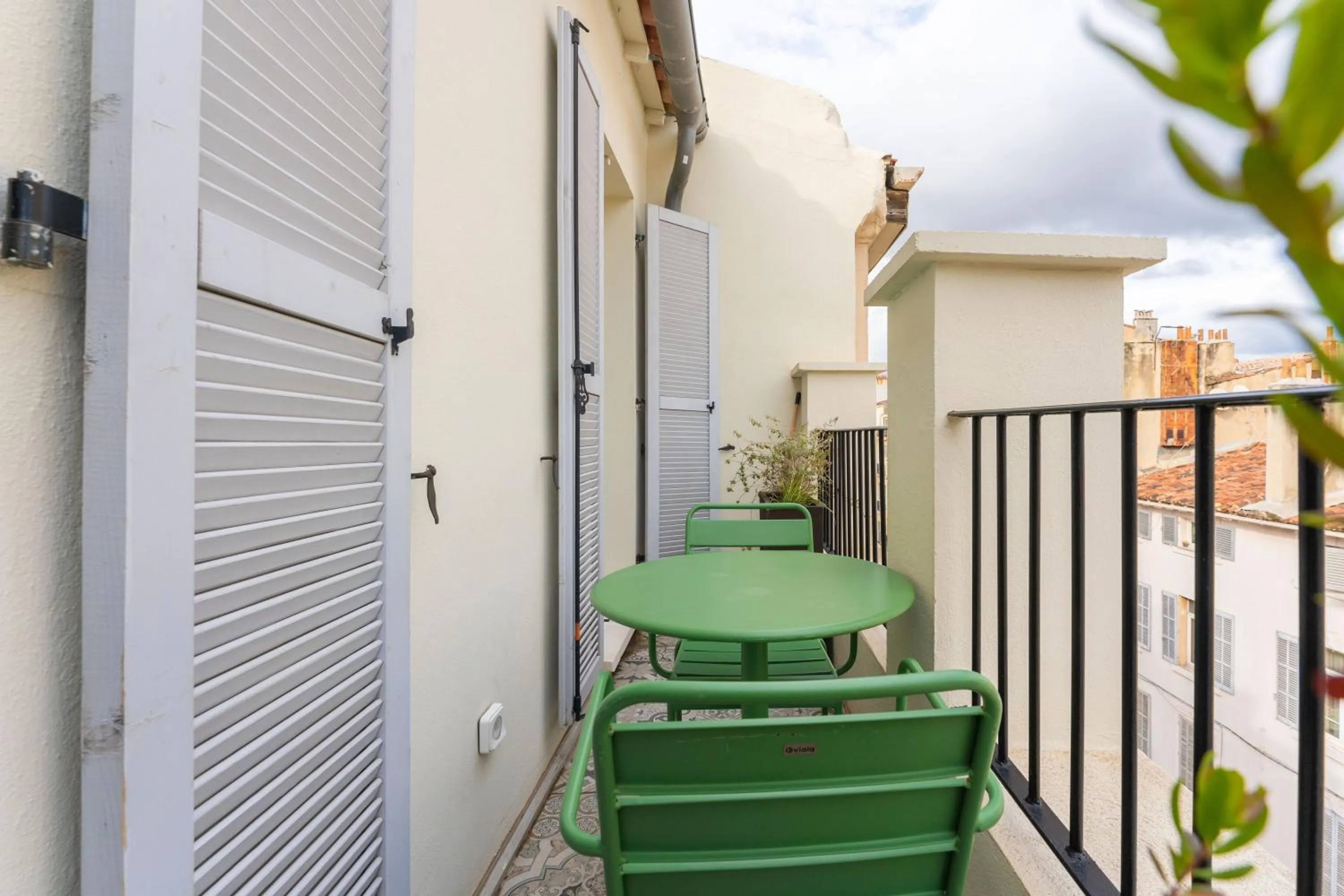 PARADISE Earth & Sea