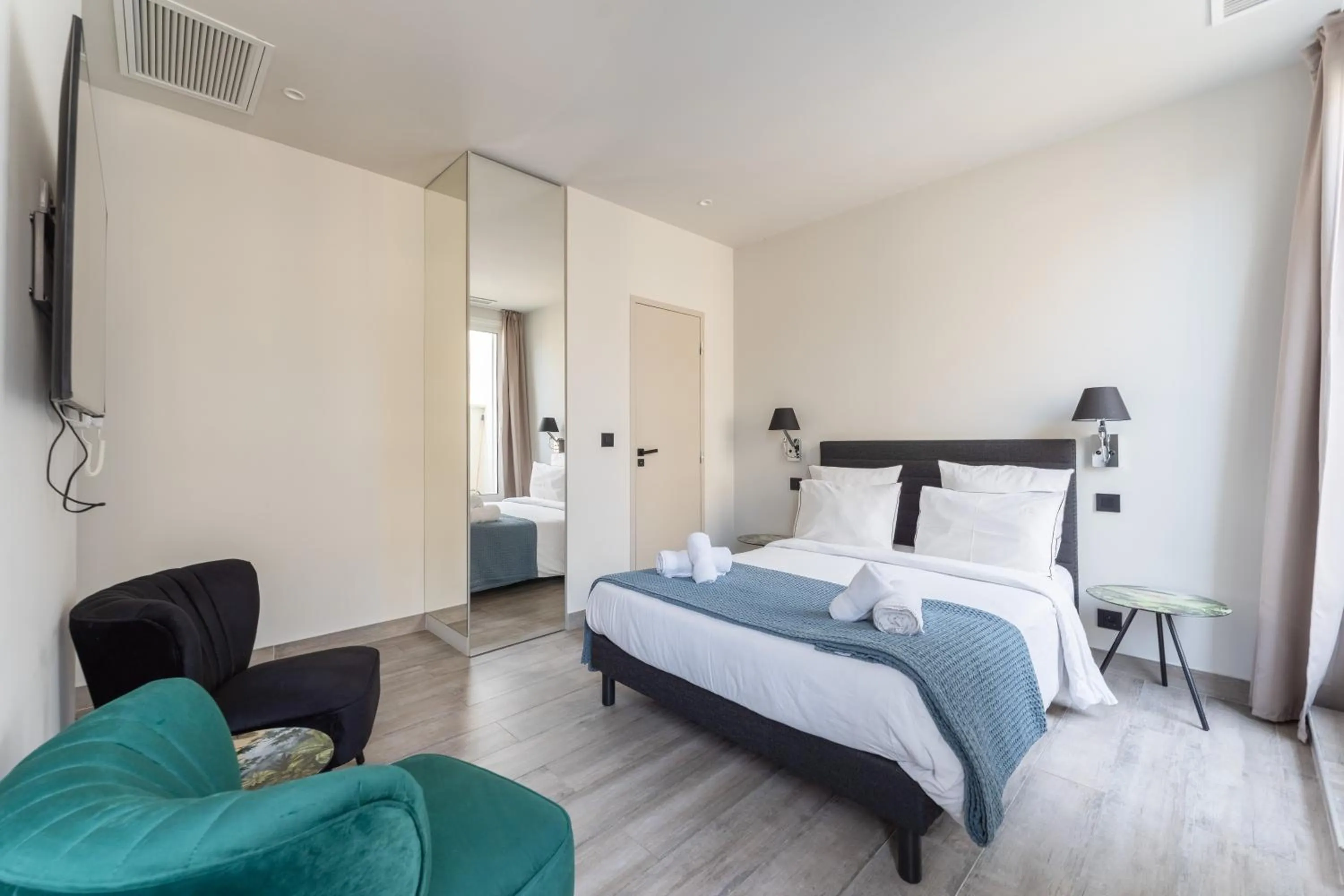 Bed in PARADISE Earth & Sea