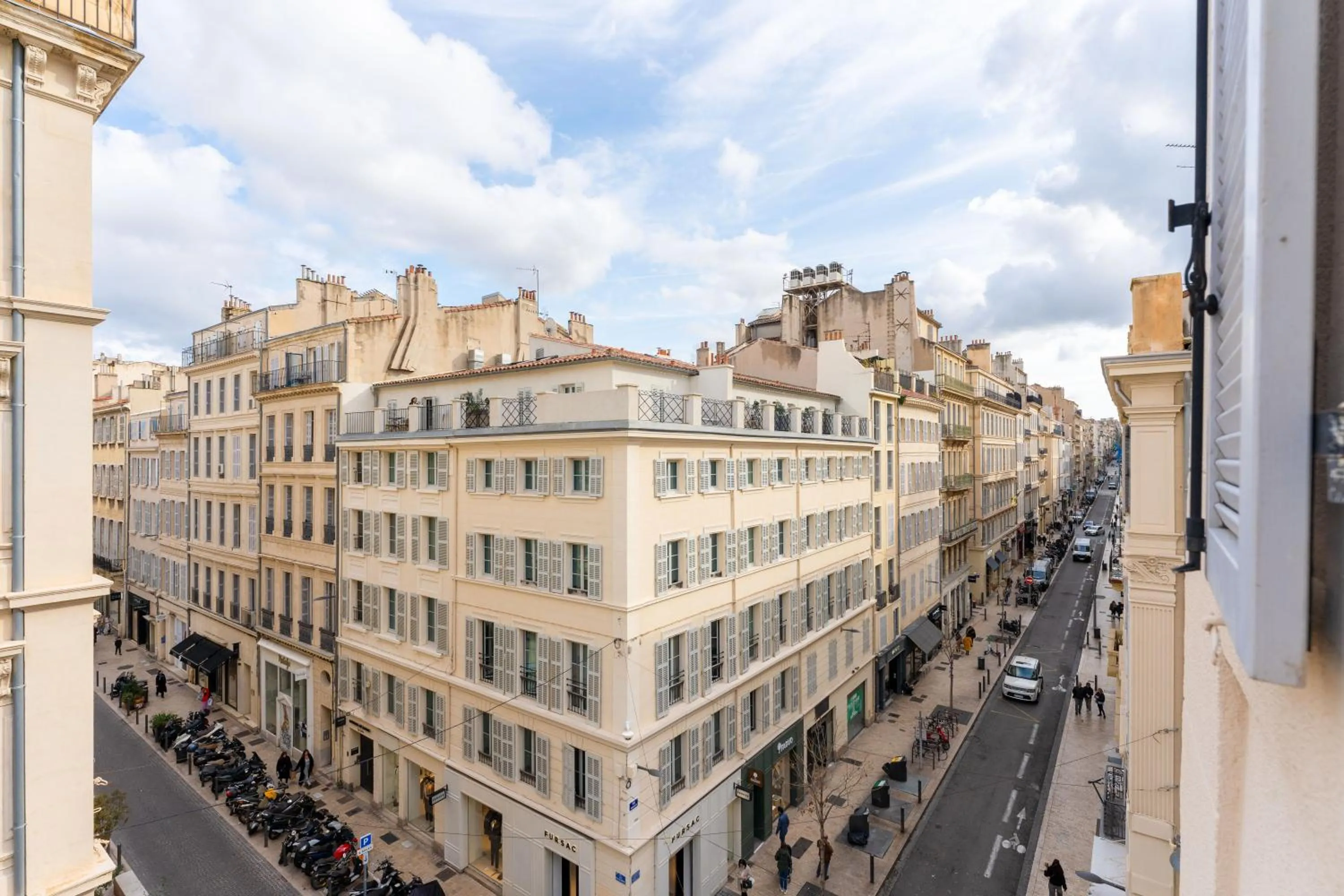 PARADISE Earth & Sea