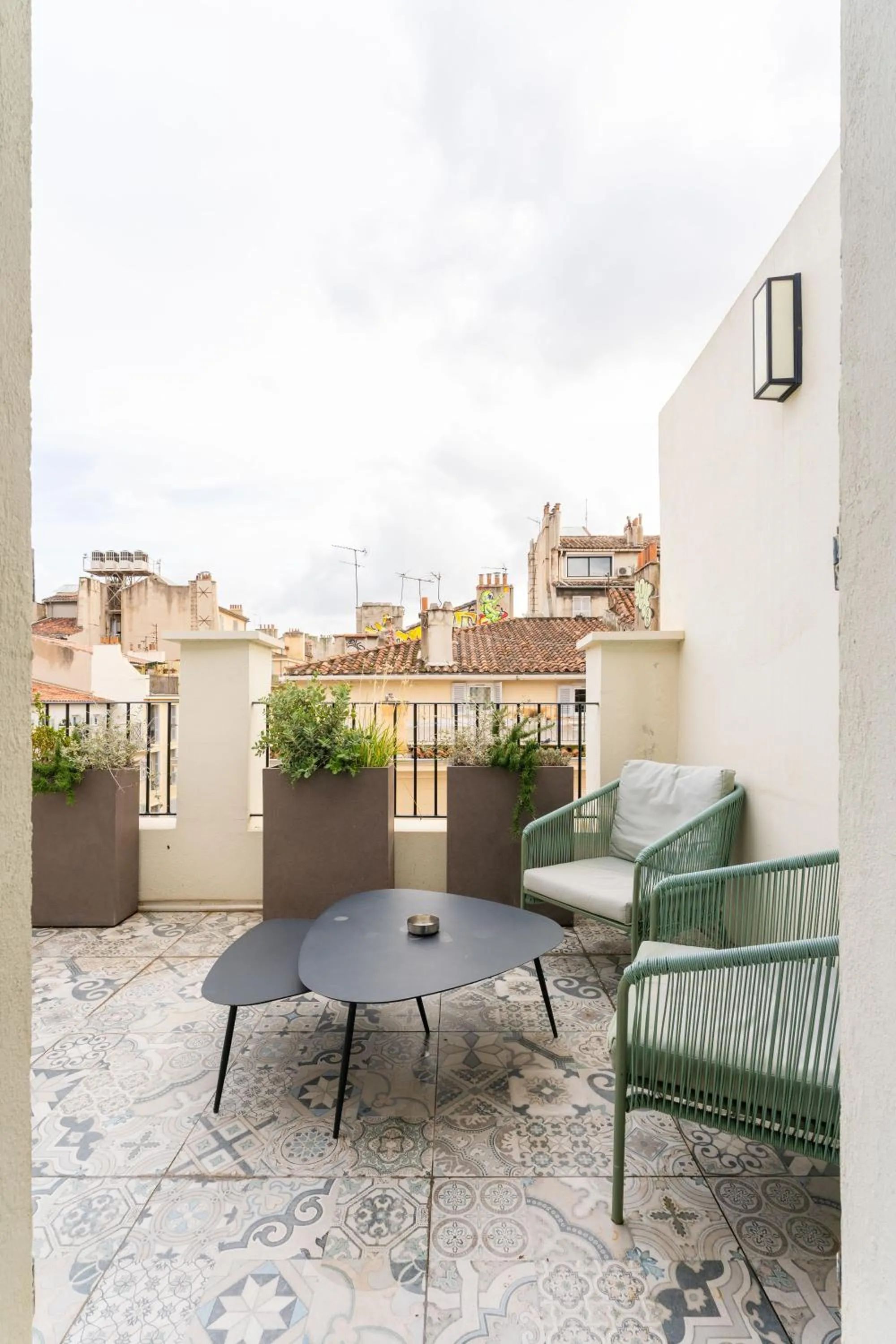 PARADISE Earth & Sea