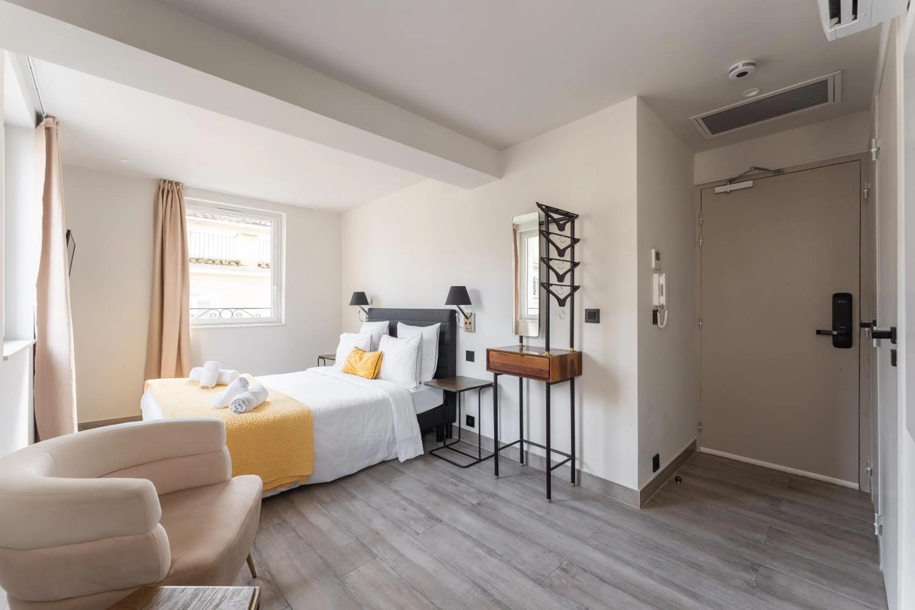 Bed in PARADISE Earth & Sea