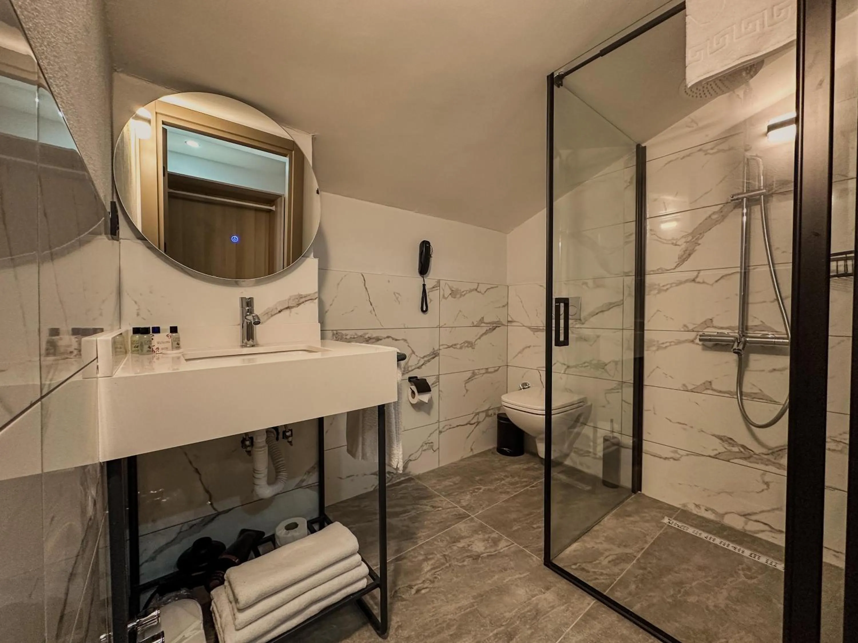 Shower in Leaf River Suites