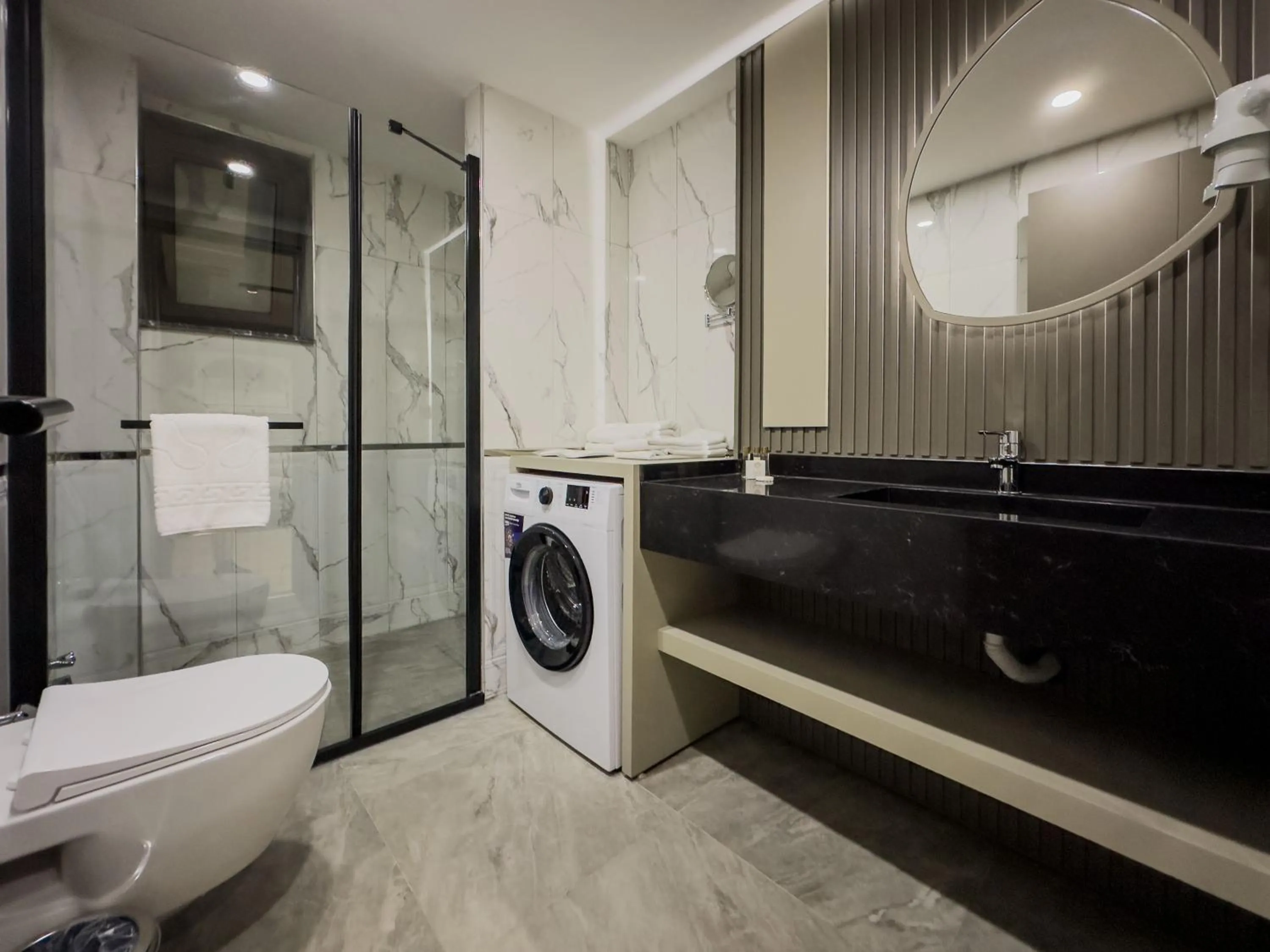 Shower in Leaf River Suites