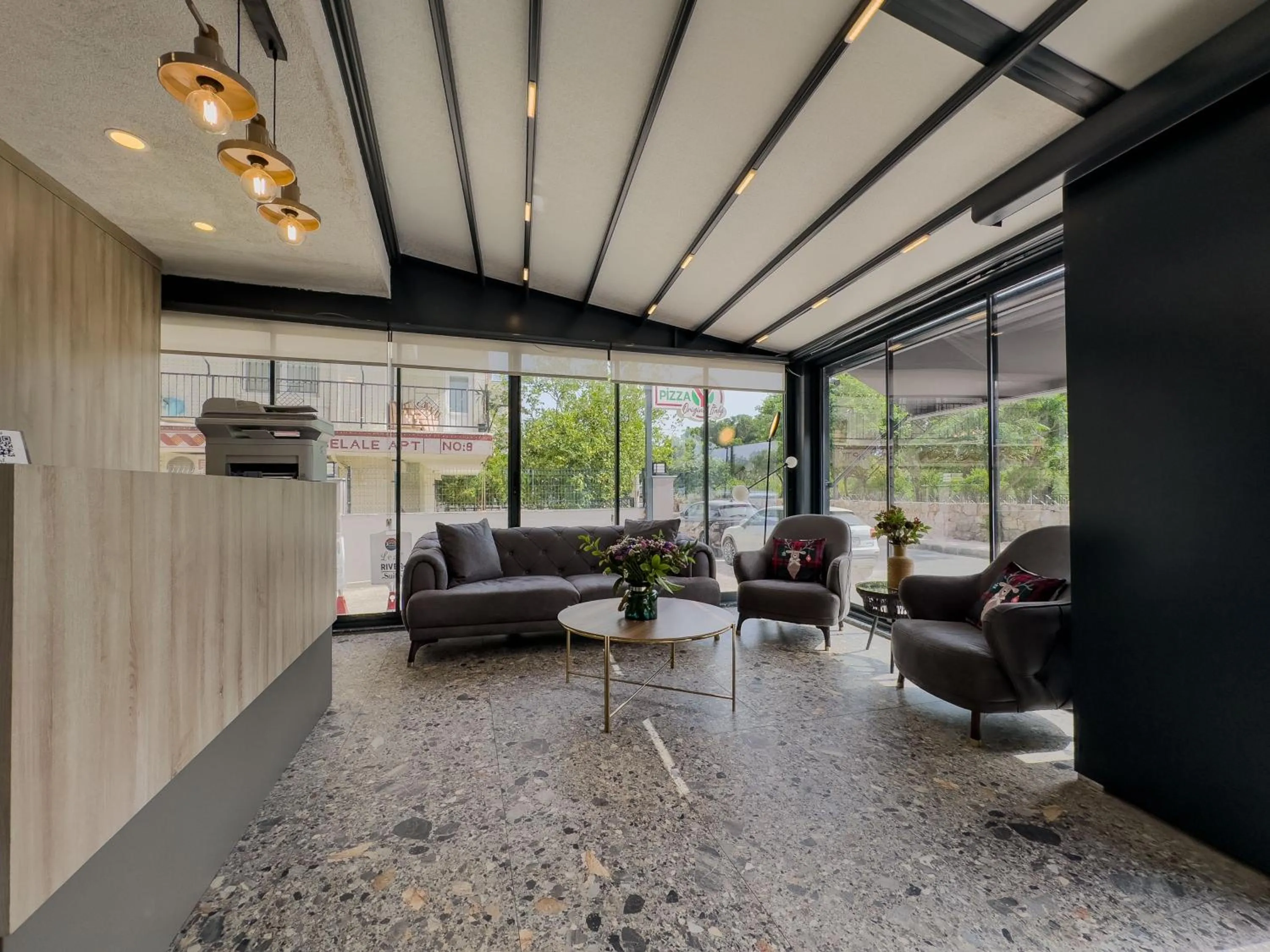 Lobby or reception in Leaf River Suites