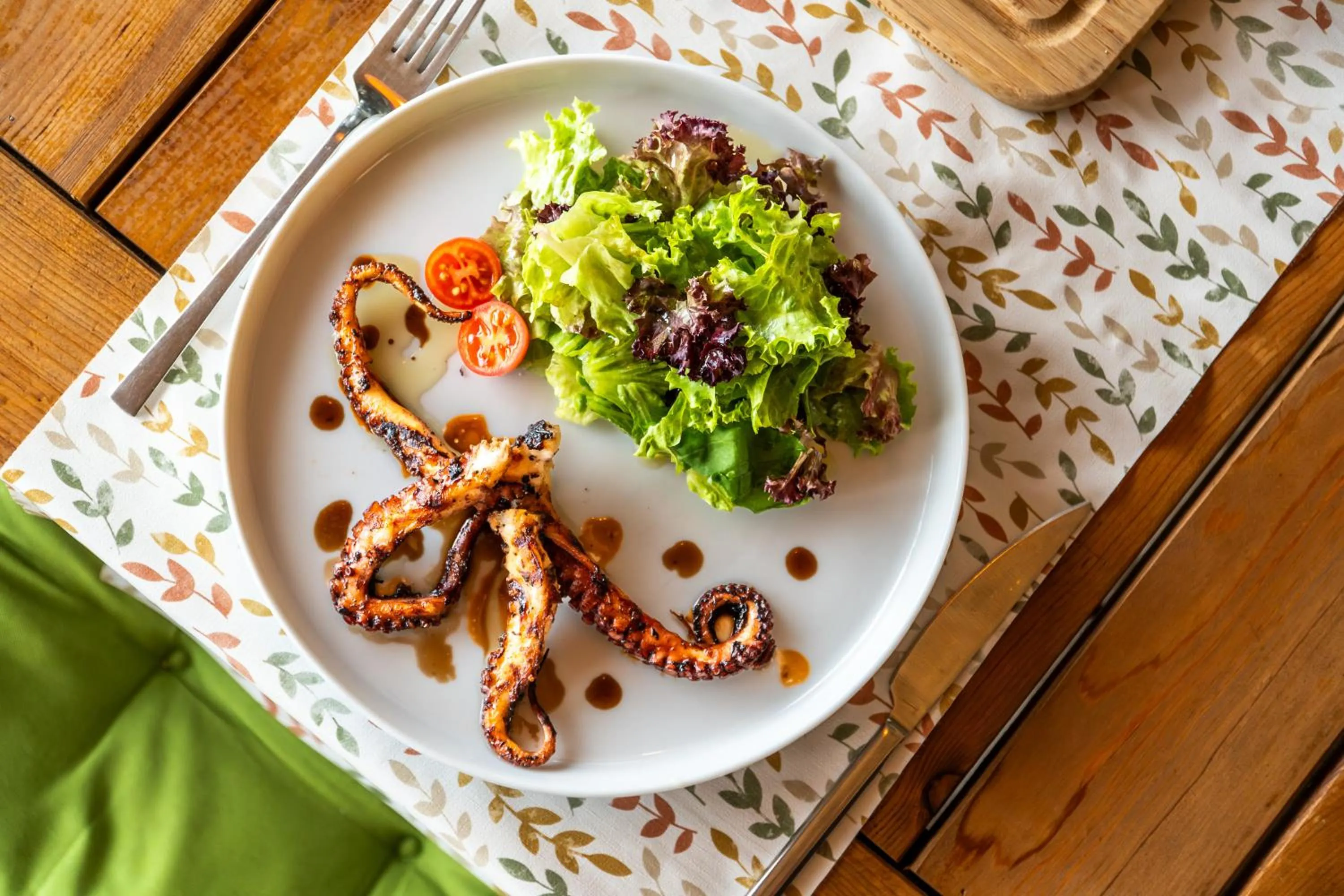 Restaurant/places to eat in Z-Villas Beach Hotel