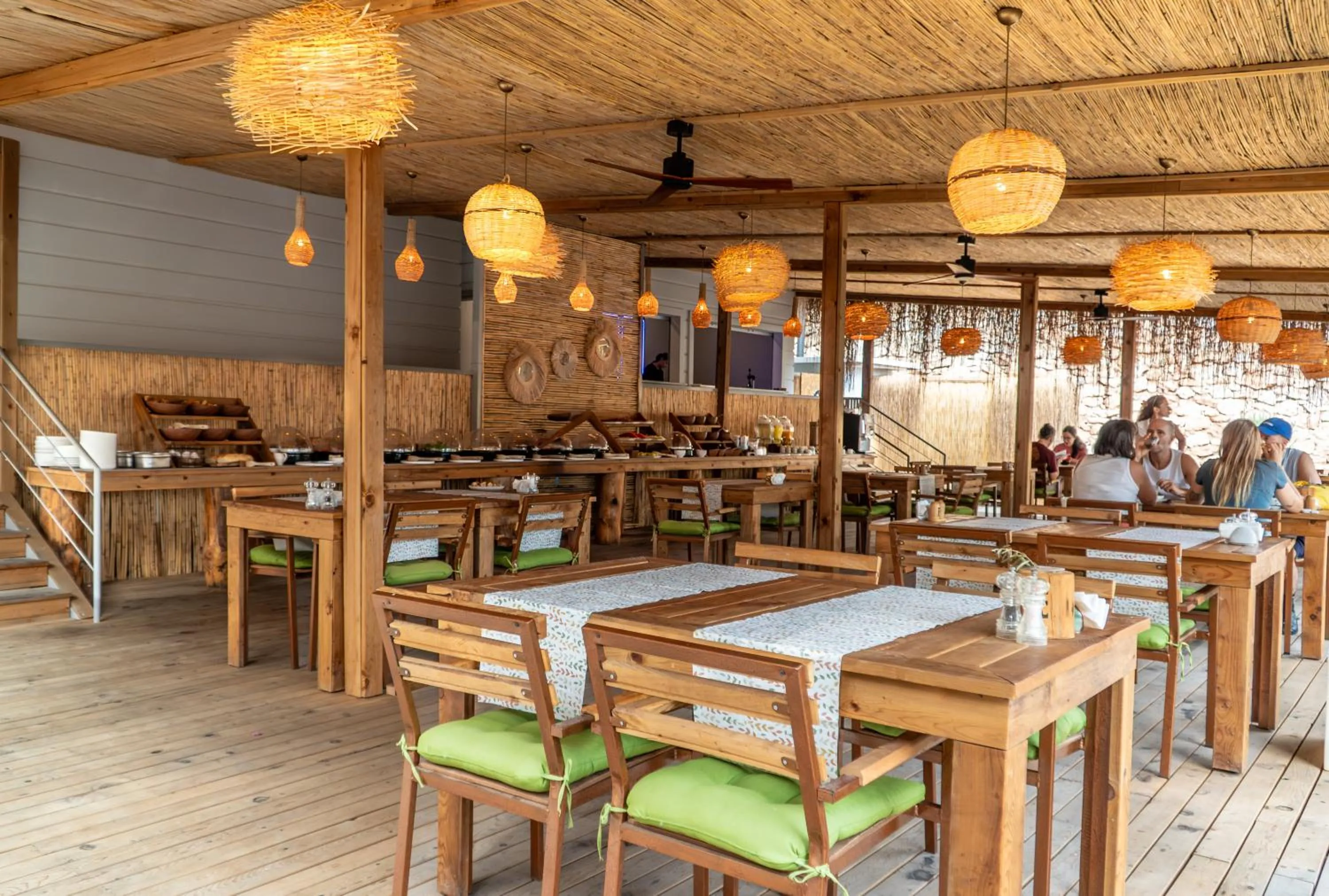 Restaurant/places to eat in Z-Villas Beach Hotel
