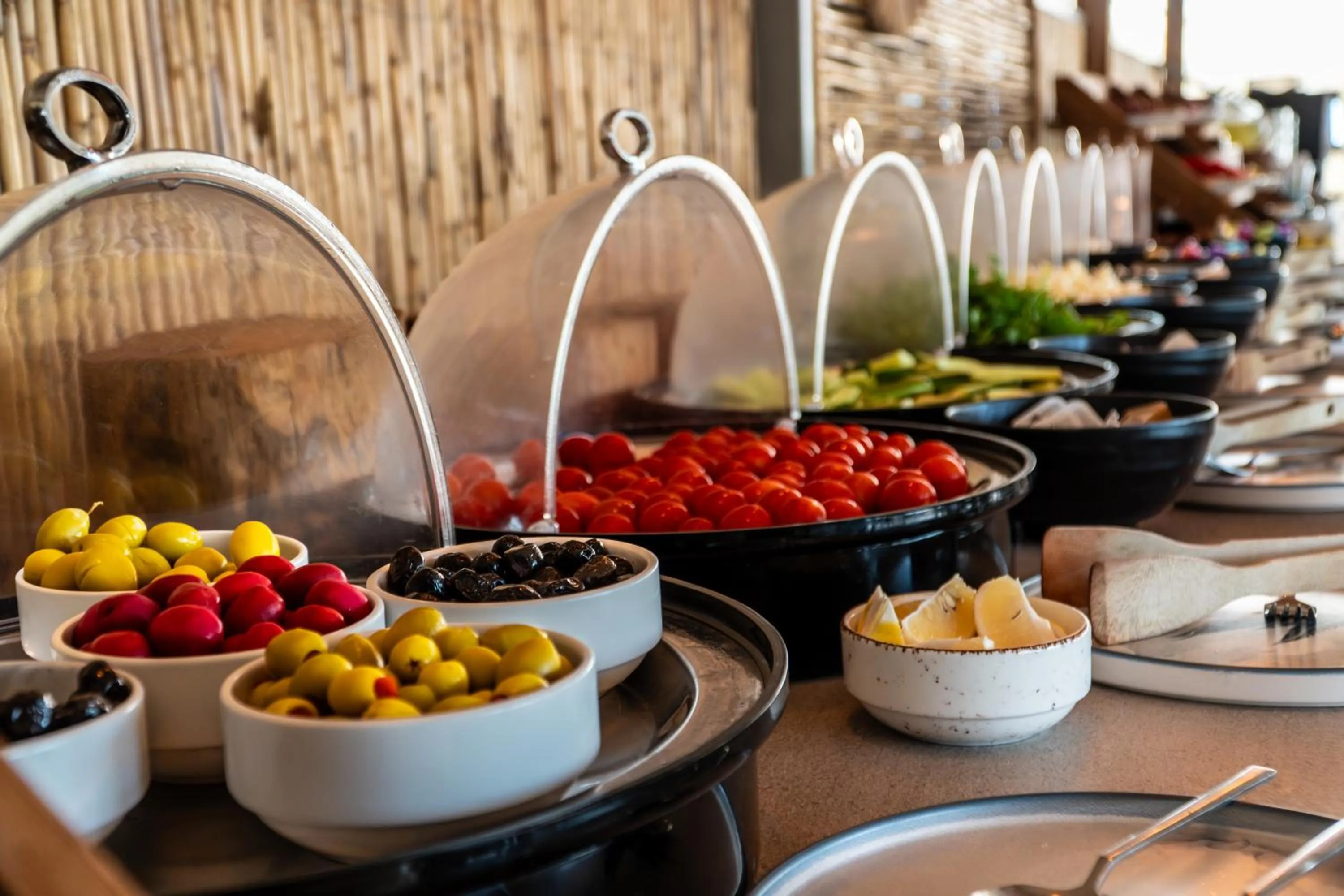 Restaurant/places to eat in Z-Villas Beach Hotel