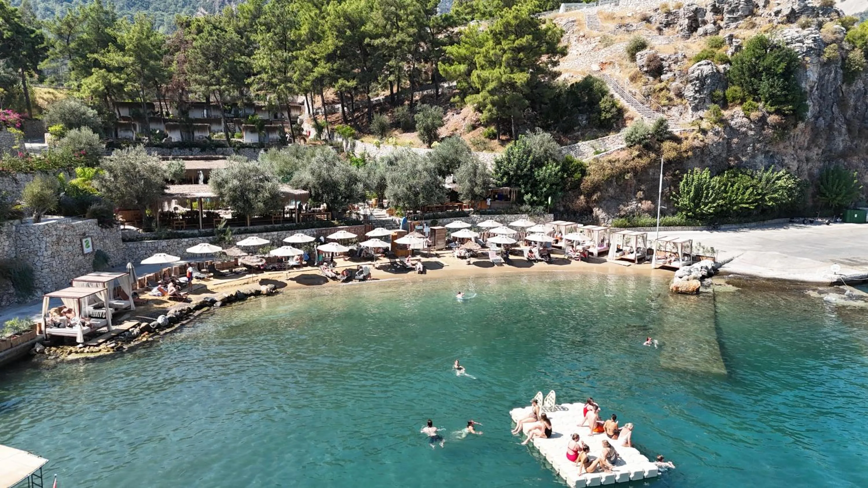 Property building in Z-Villas Beach Hotel