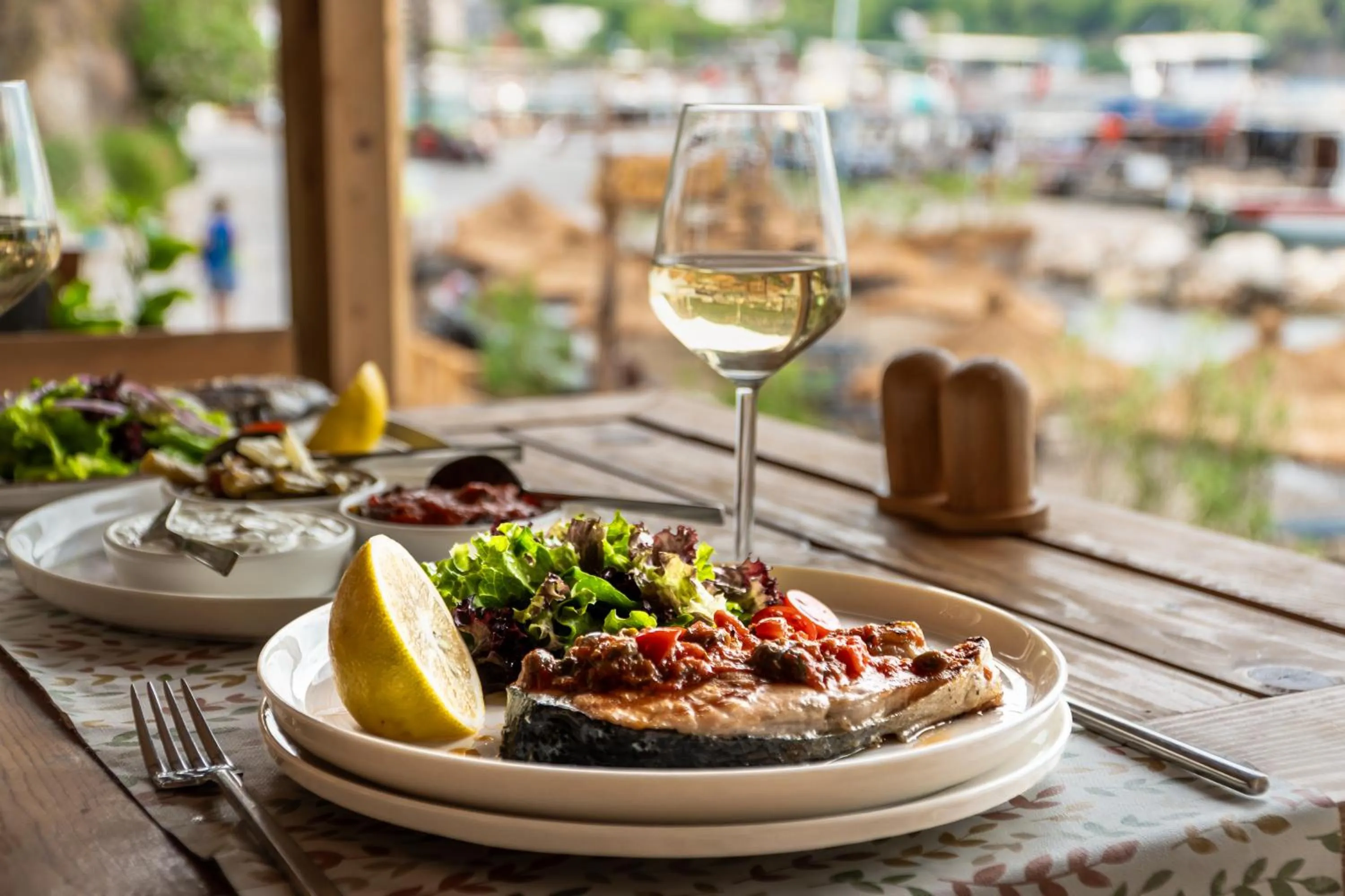 Restaurant/places to eat in Z-Villas Beach Hotel