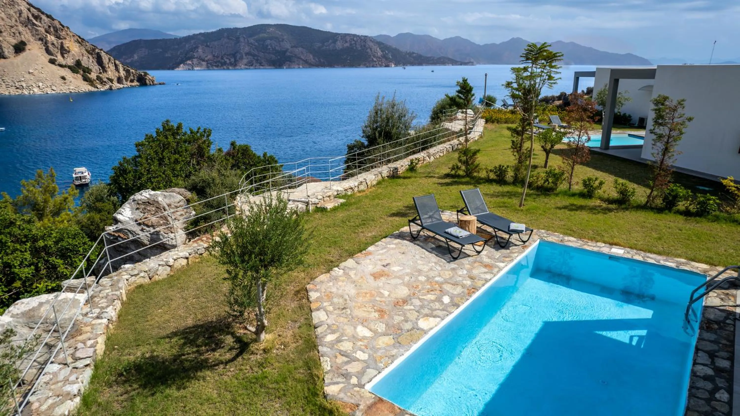 Garden in Z-Villas Beach Hotel