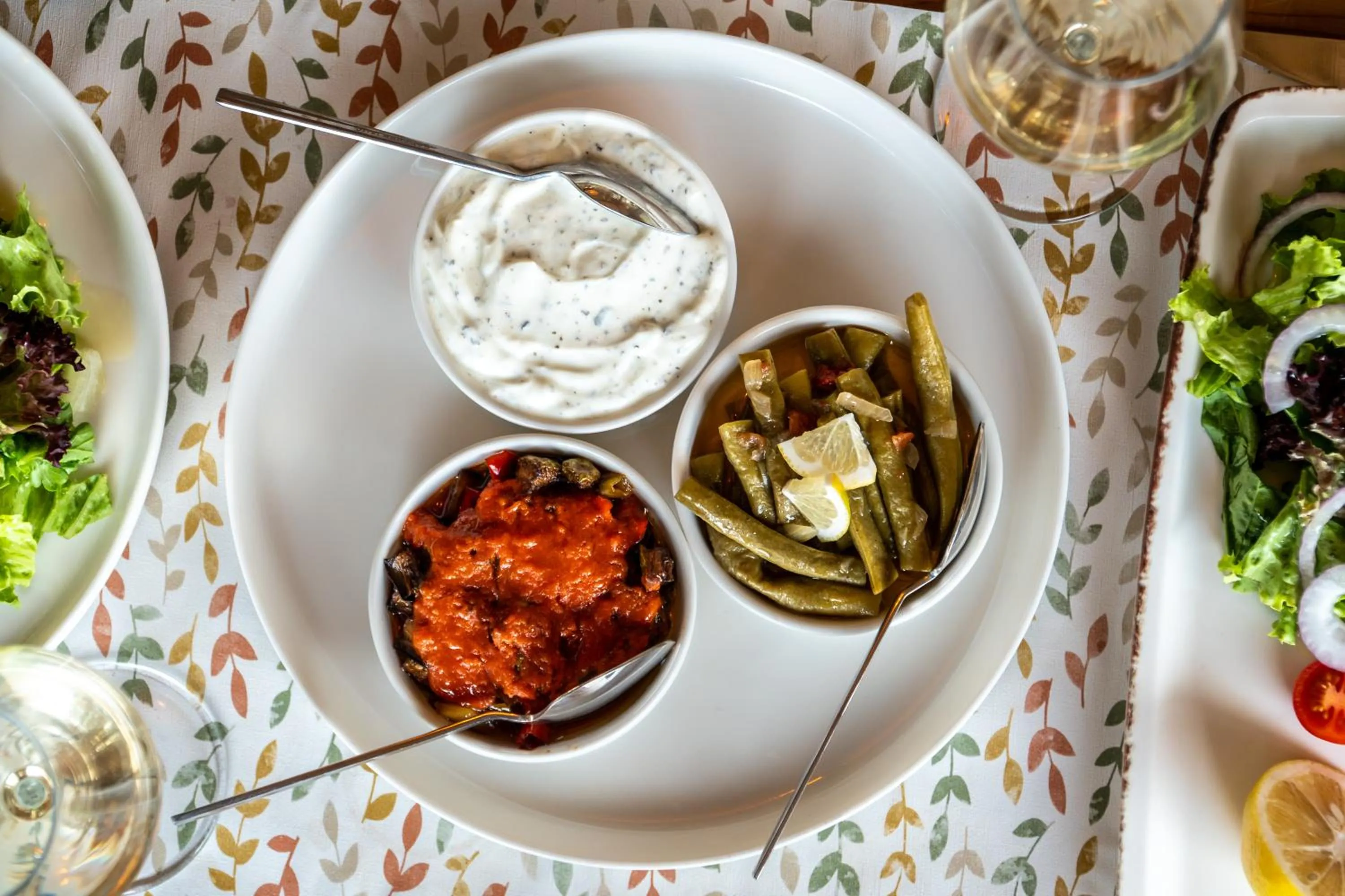 Restaurant/places to eat in Z-Villas Beach Hotel