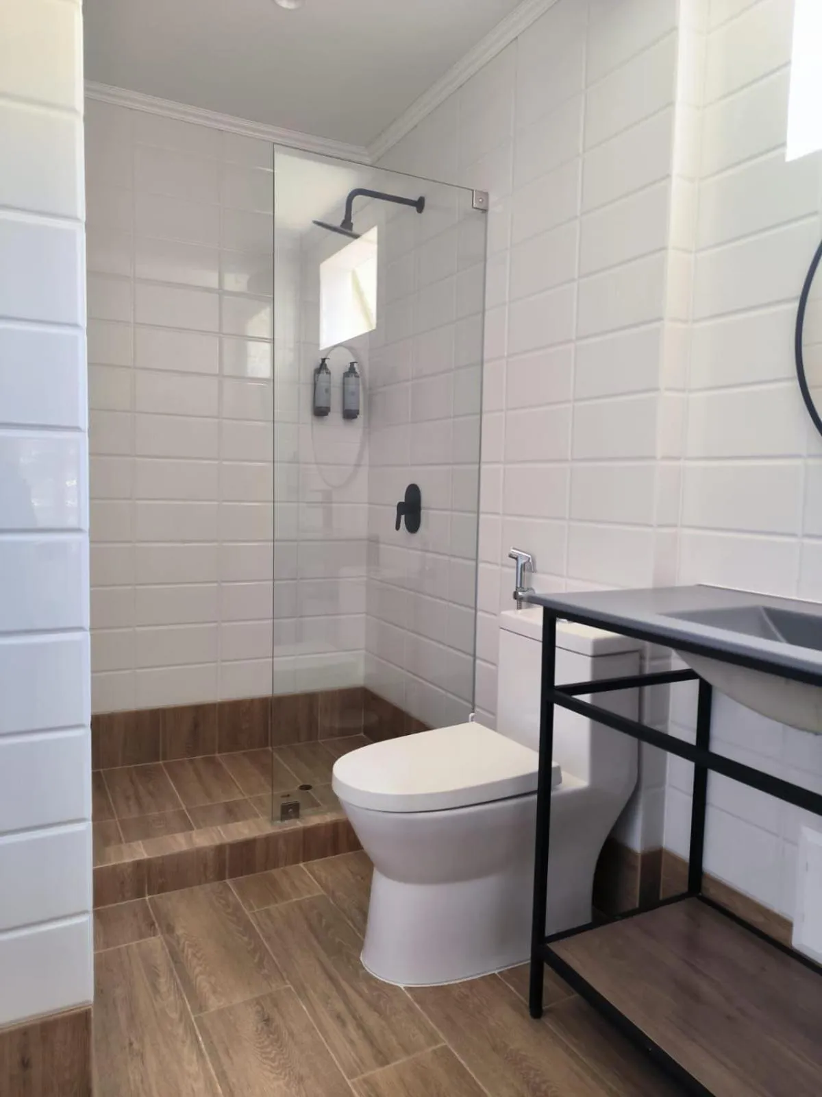 Shower in Blu Hotel Boutique