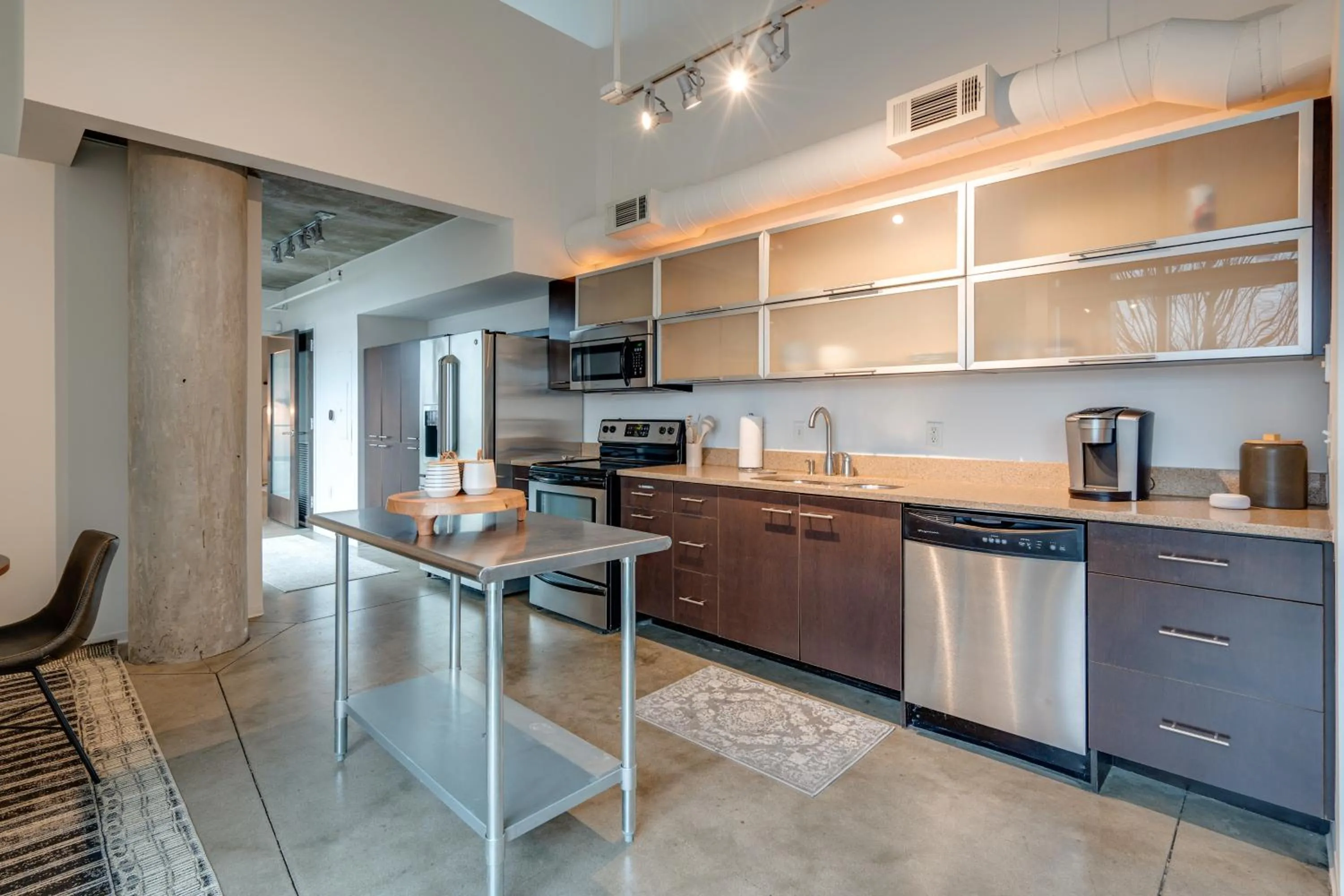 Two story 2Bd 2Ba A Work Live Condo