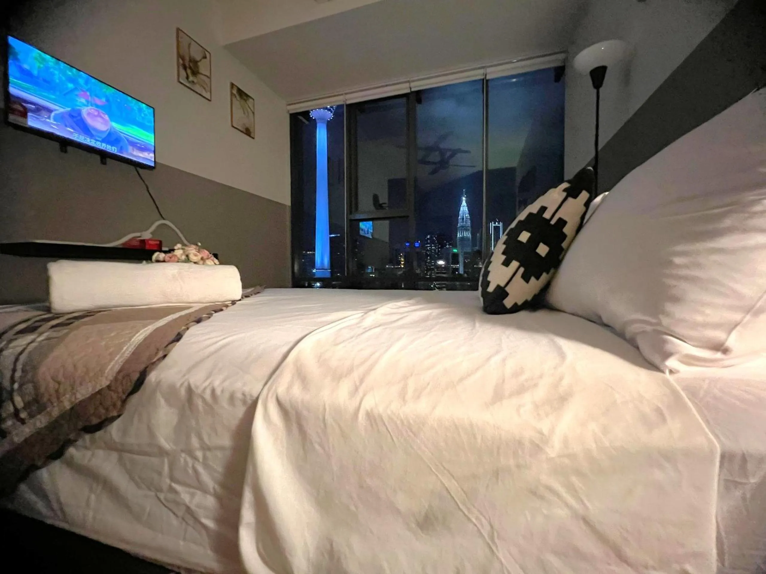 Bed in Ceylonz Suite, Bukit Bintang by MK HOME