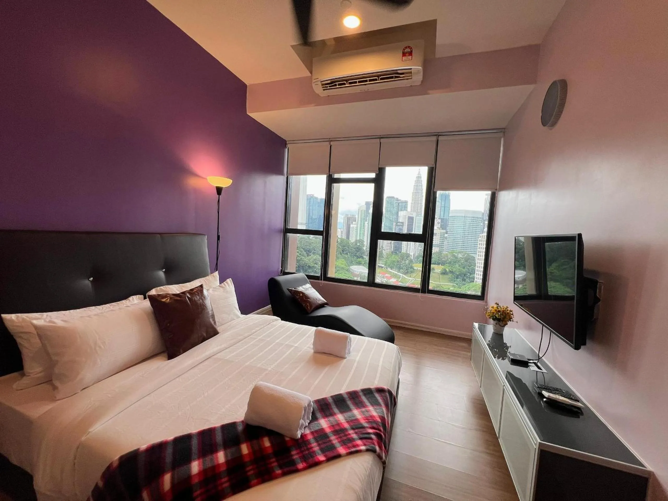 Bed in Ceylonz Suite, Bukit Bintang by MK HOME