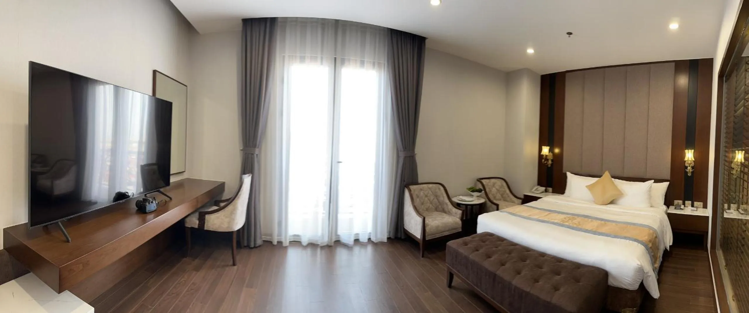 Bed in Kinh Bắc Palace Hotel