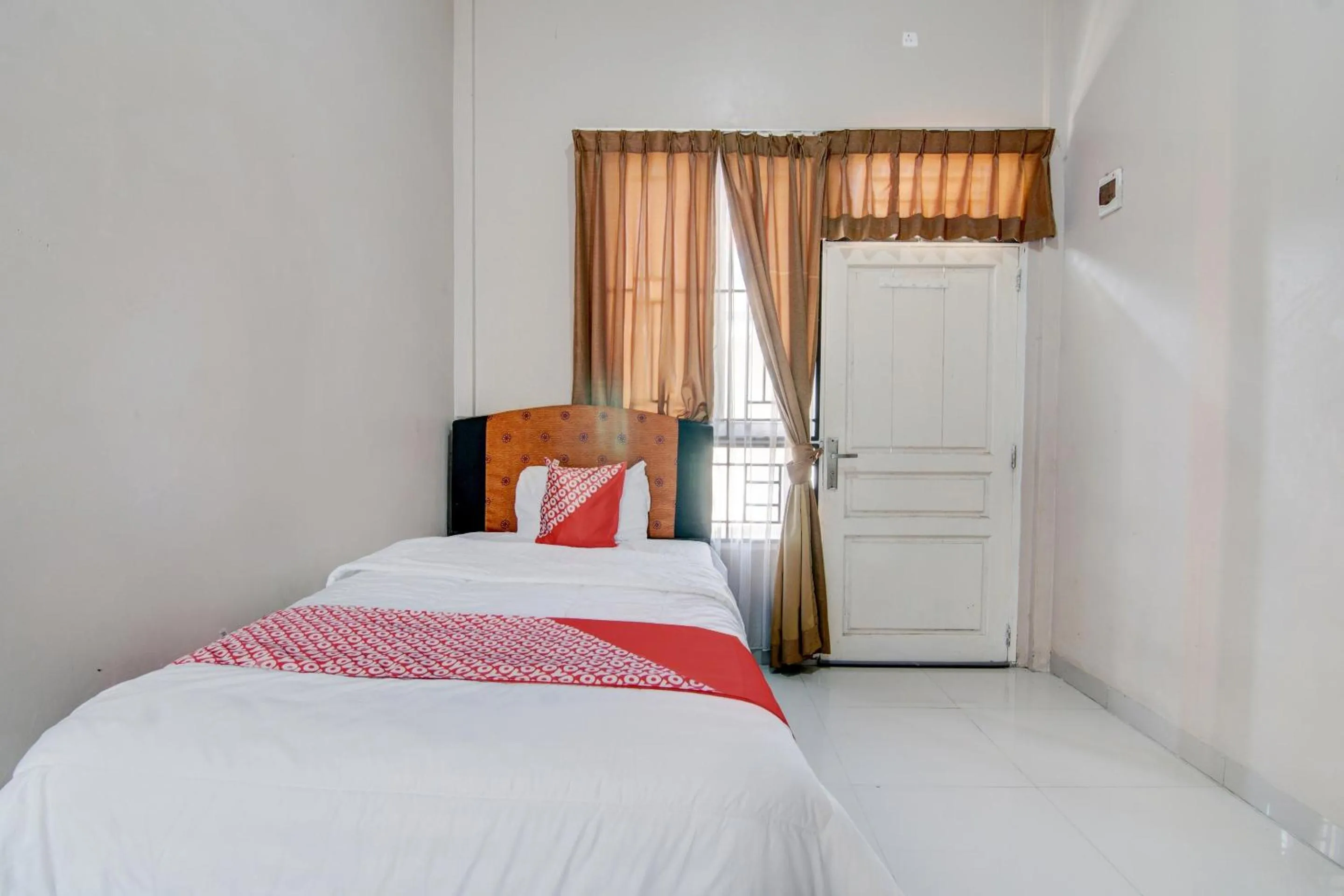 Bedroom, Bed in OYO 92806 Penginapan Geby Syariah