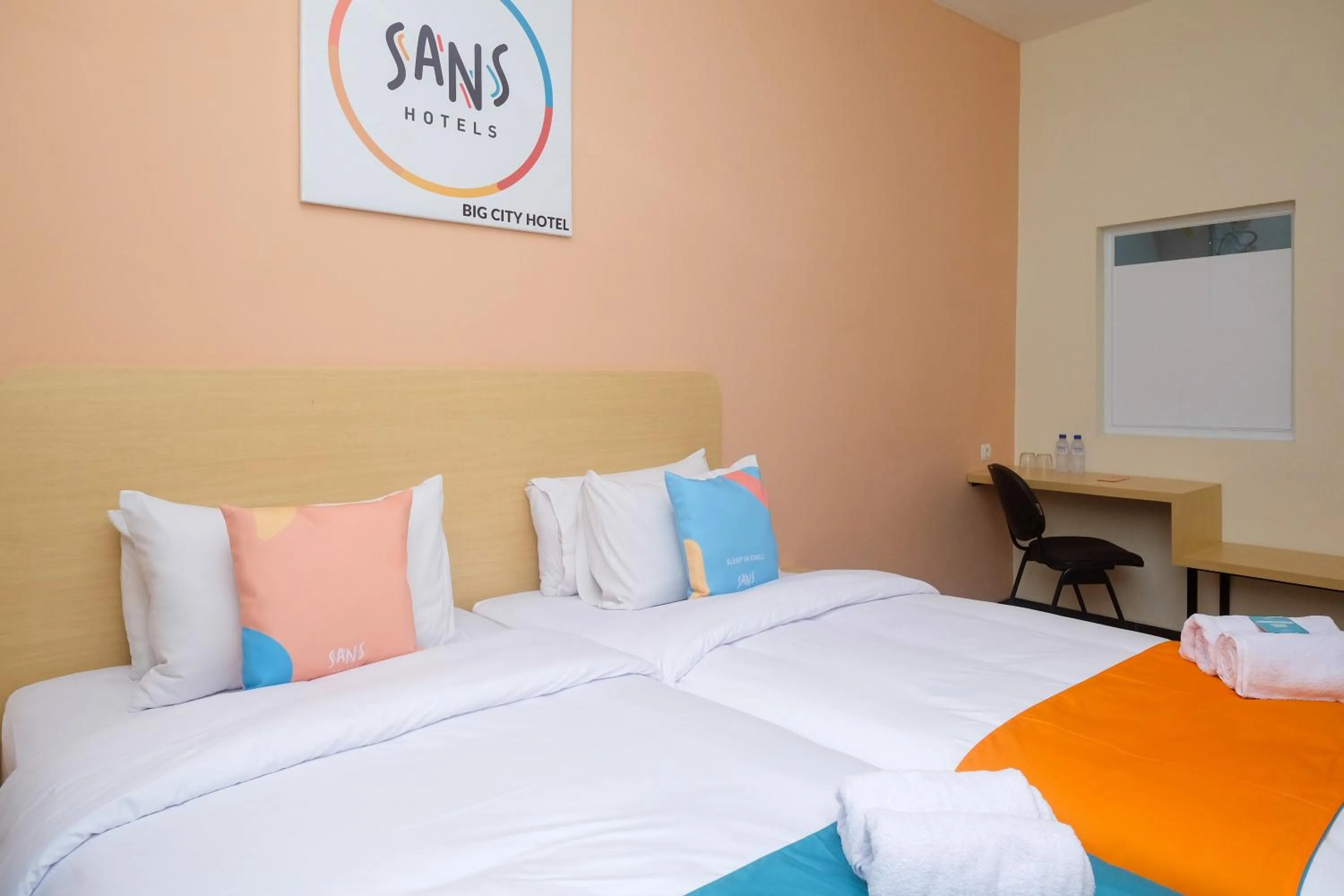 Bedroom, Bed in Sans Hotel City Park Medoho Semarang