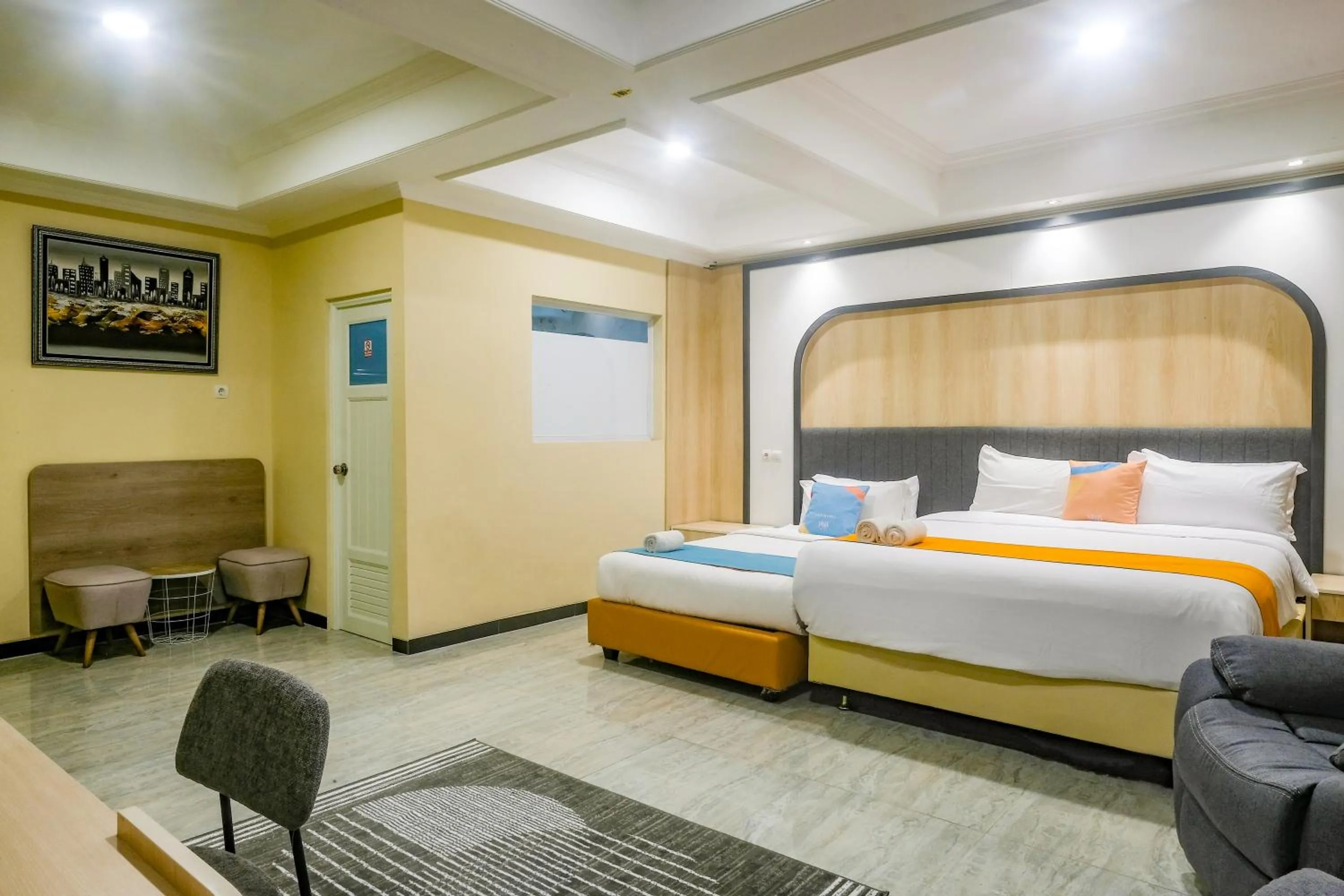 Bedroom, Bed in Sans Hotel City Park Medoho Semarang