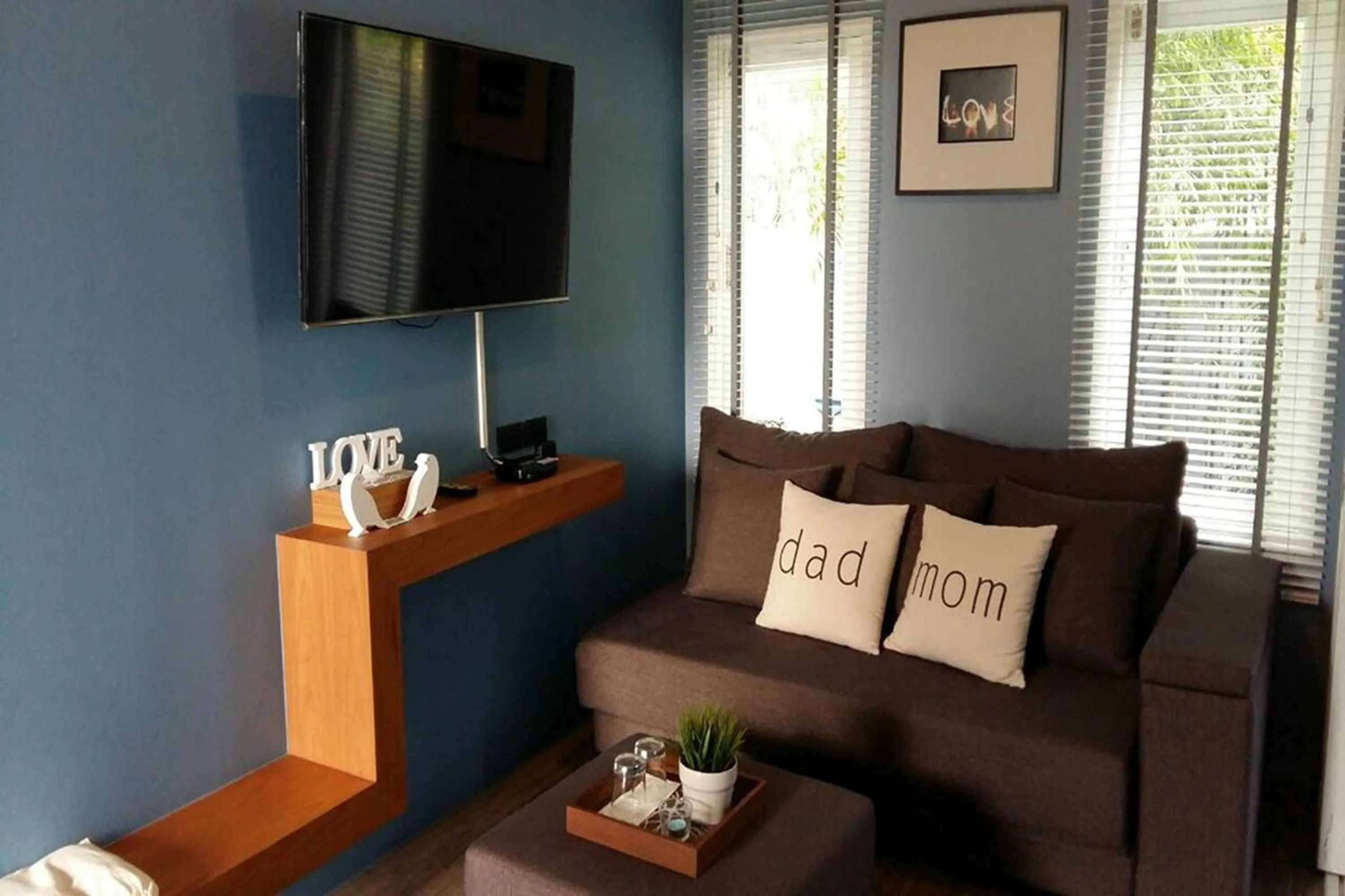 Seating area in I-Destiny Gallery Resort