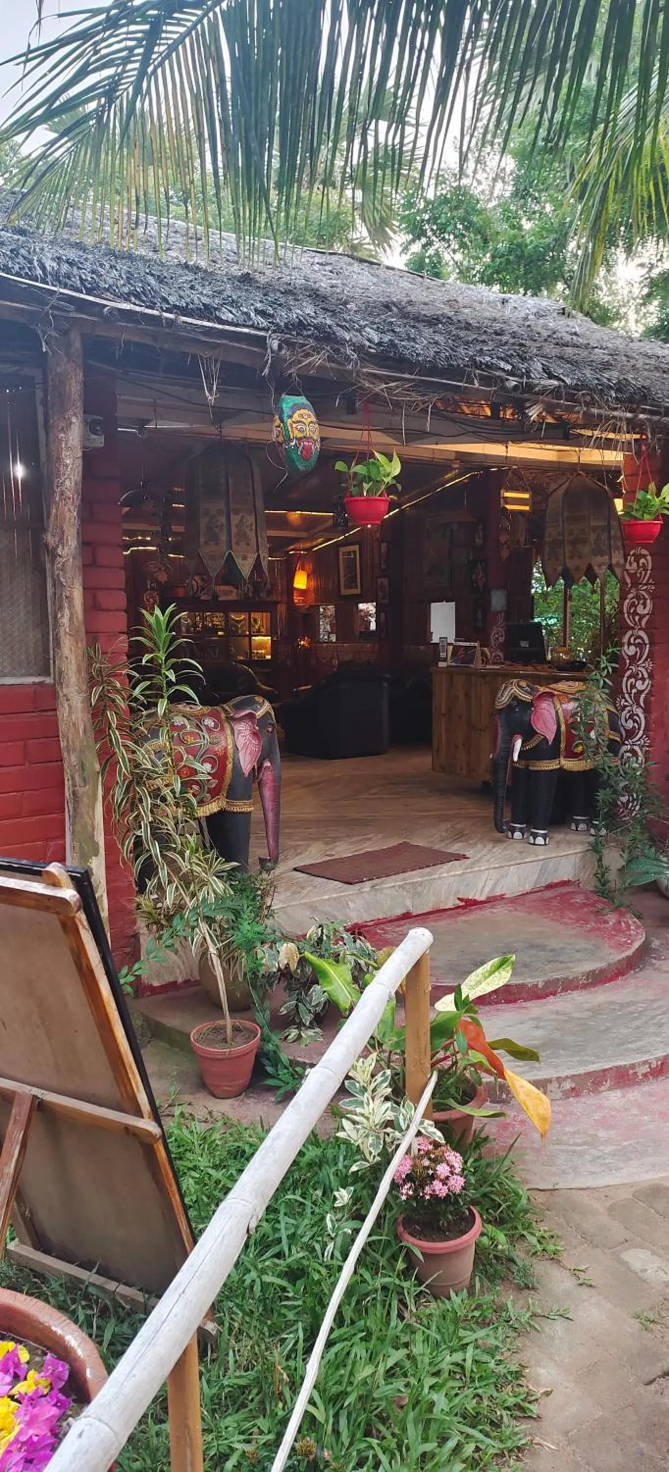 Restaurant/places to eat in Wild Dunes Konark