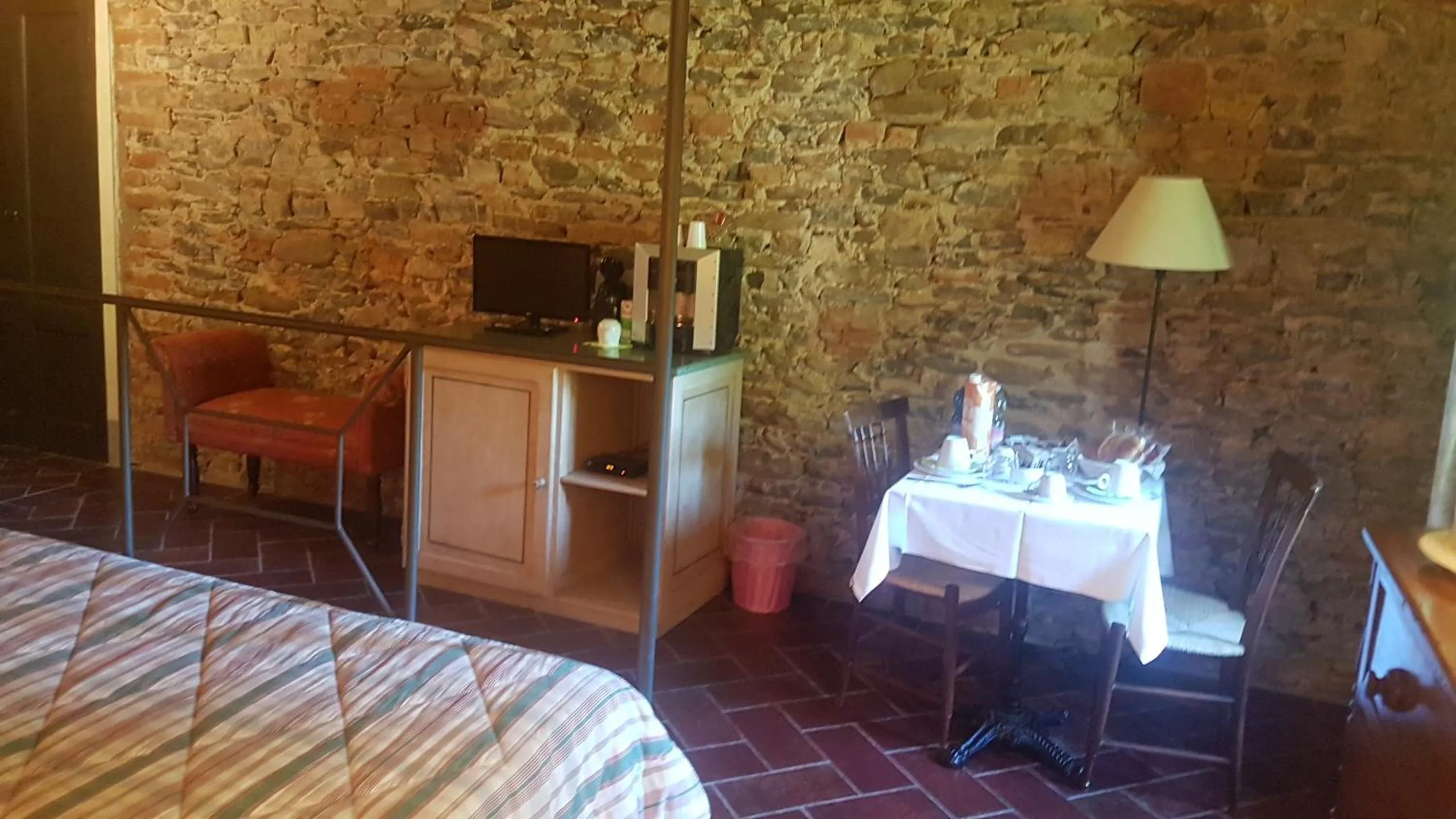 Photo of the whole room, Bed in Locanda Di Alberi