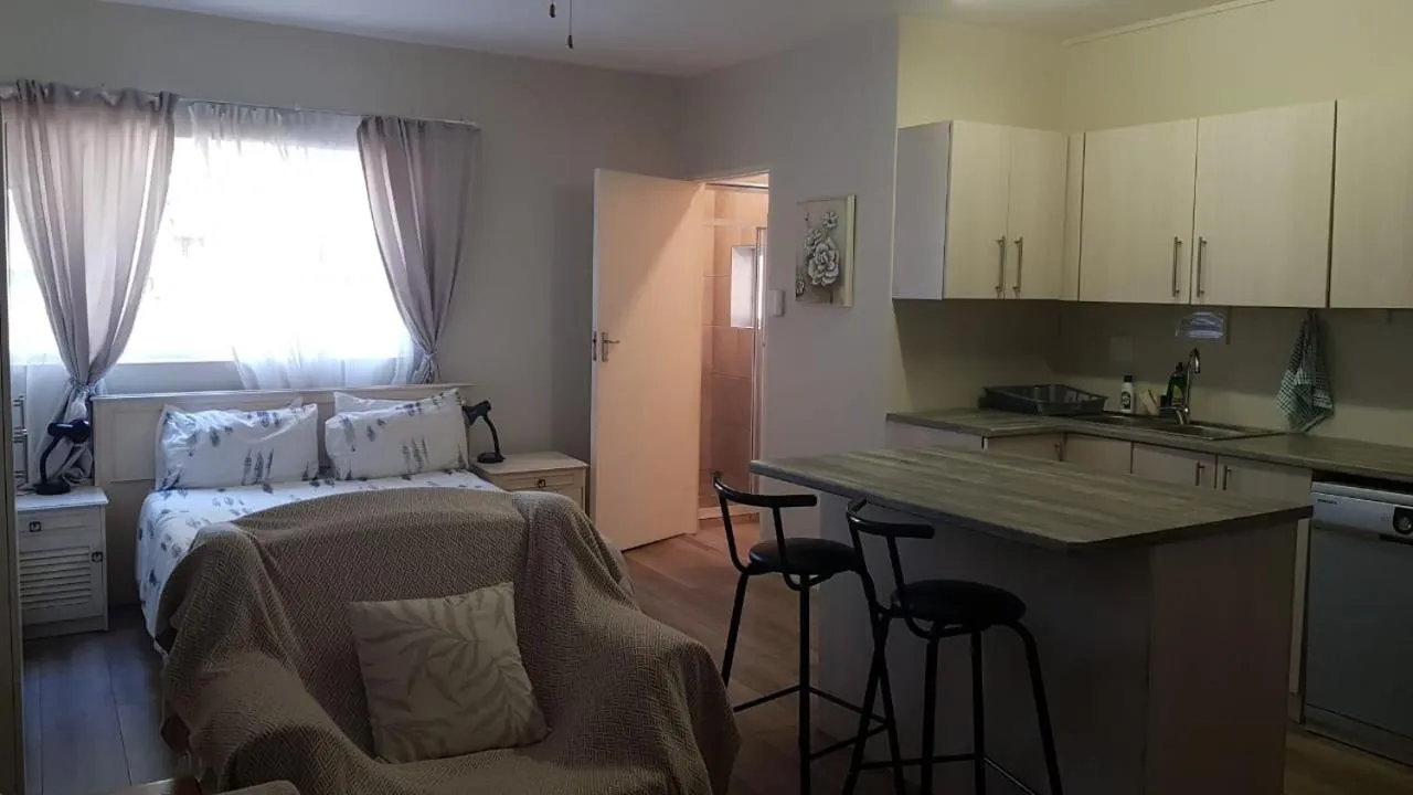 Albatross Beach Guest House