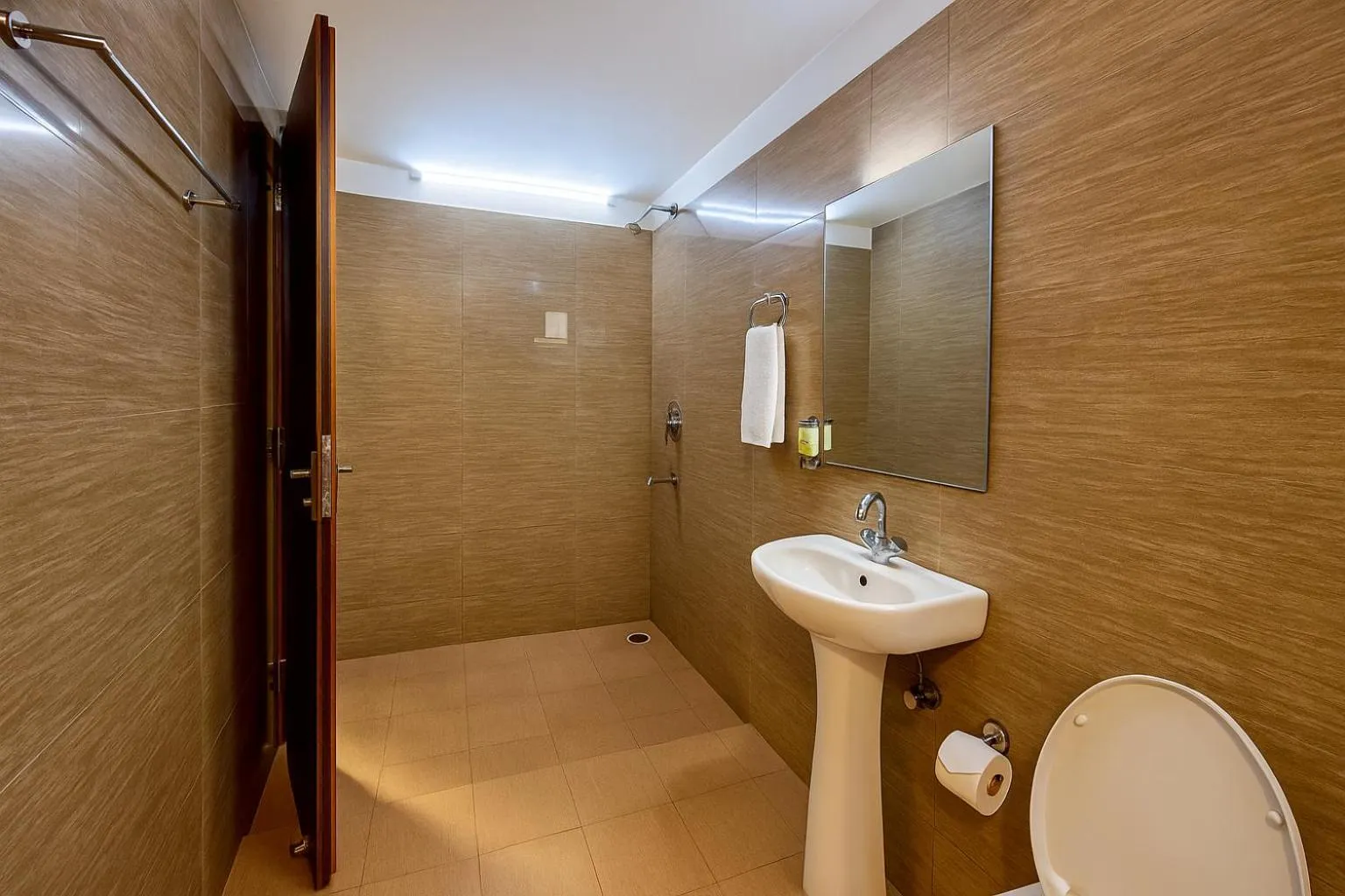 Bathroom in Amaira Hotels & Banquets Near Vaishali Metro Station