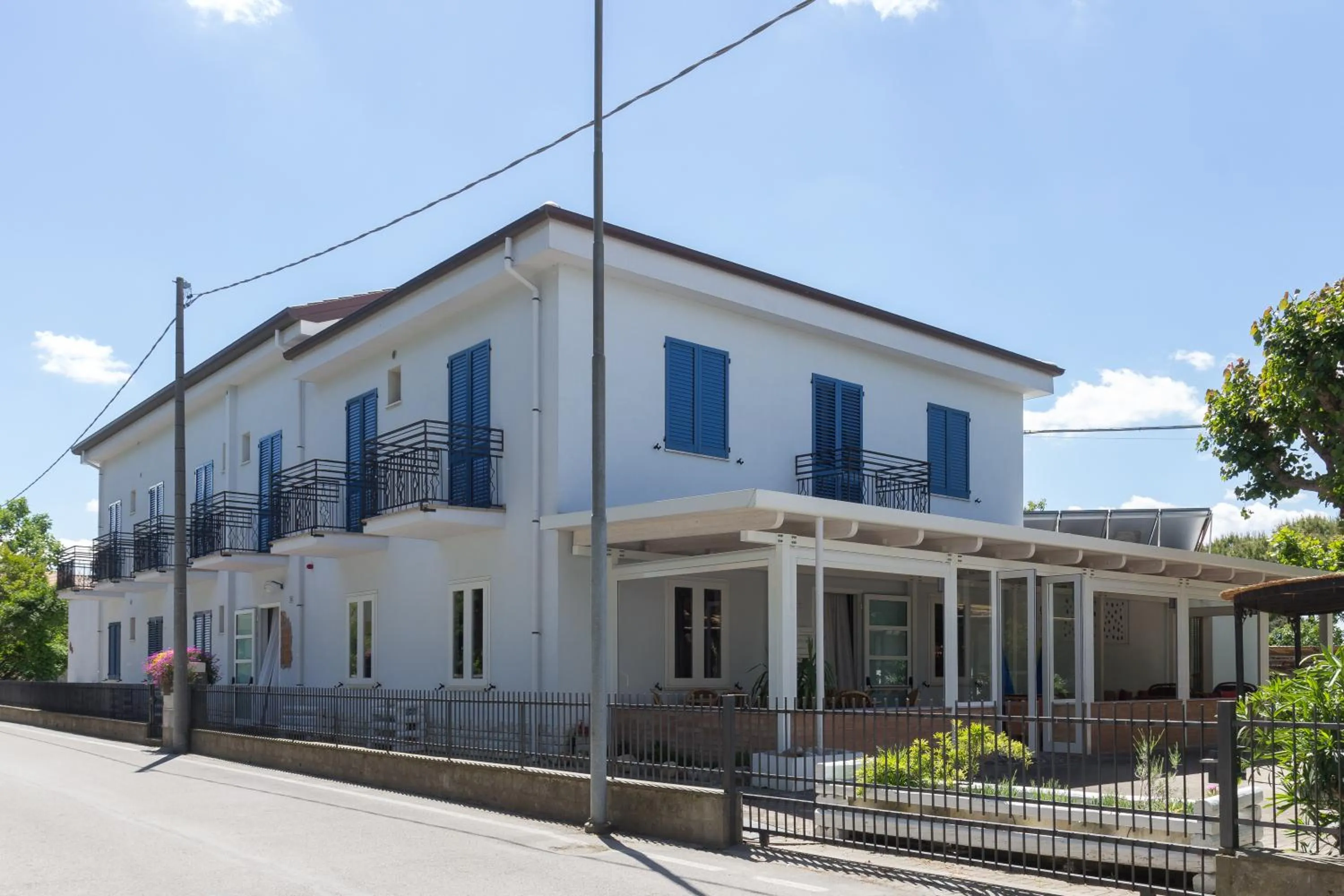Facade/entrance in Locanda Villa Fiori