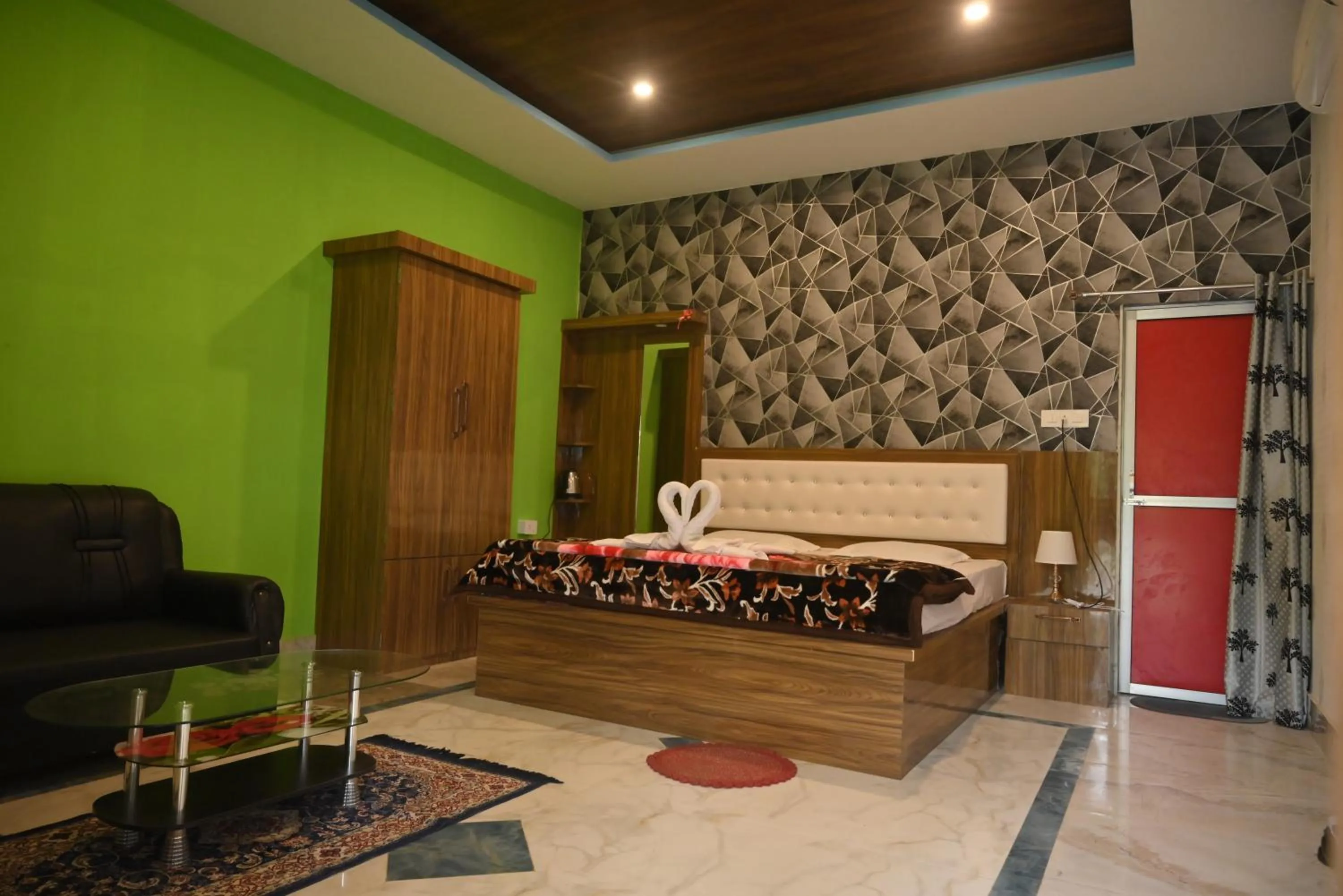 Bed in De Aloha Resort