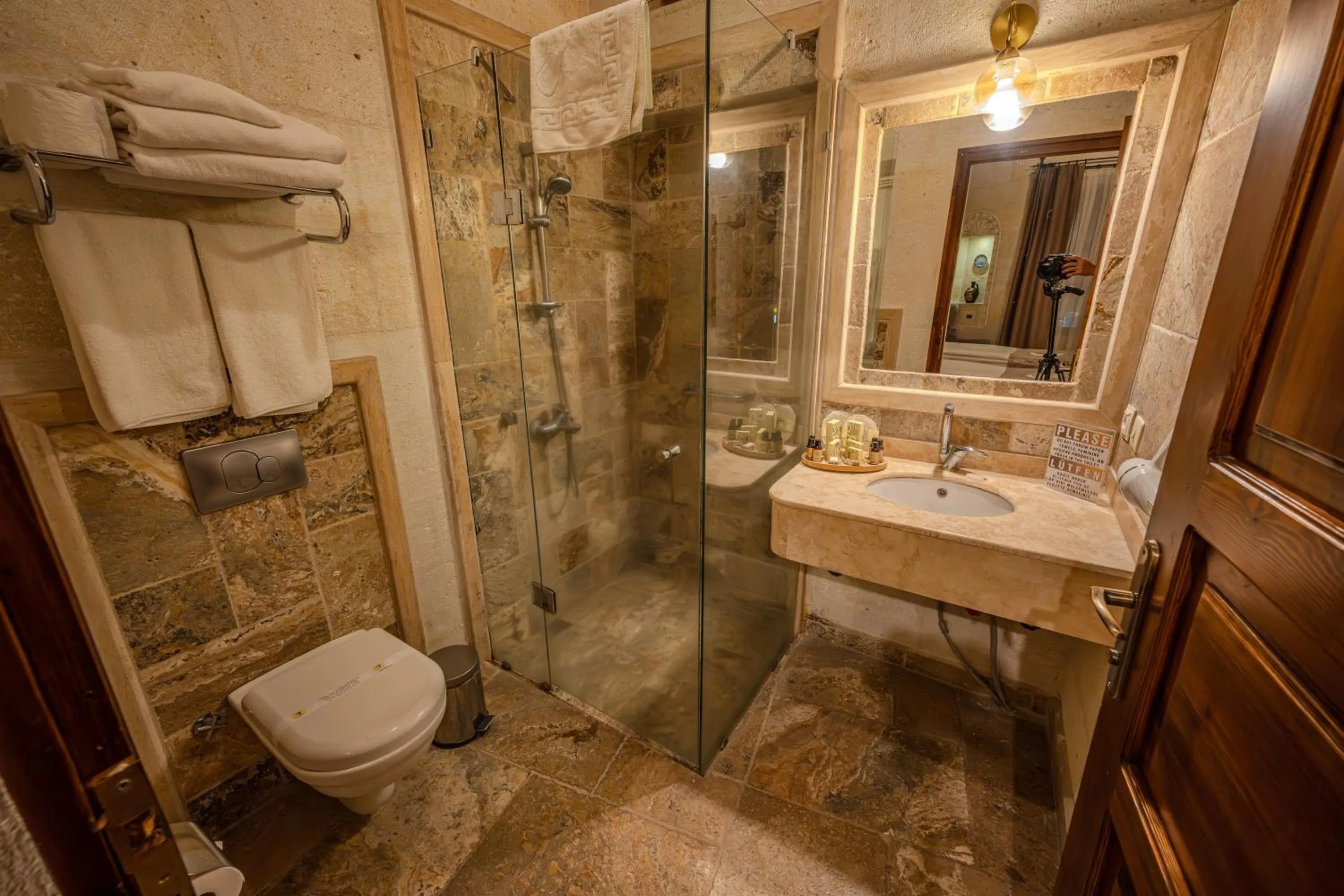 Shower in Osmanbey Cave House