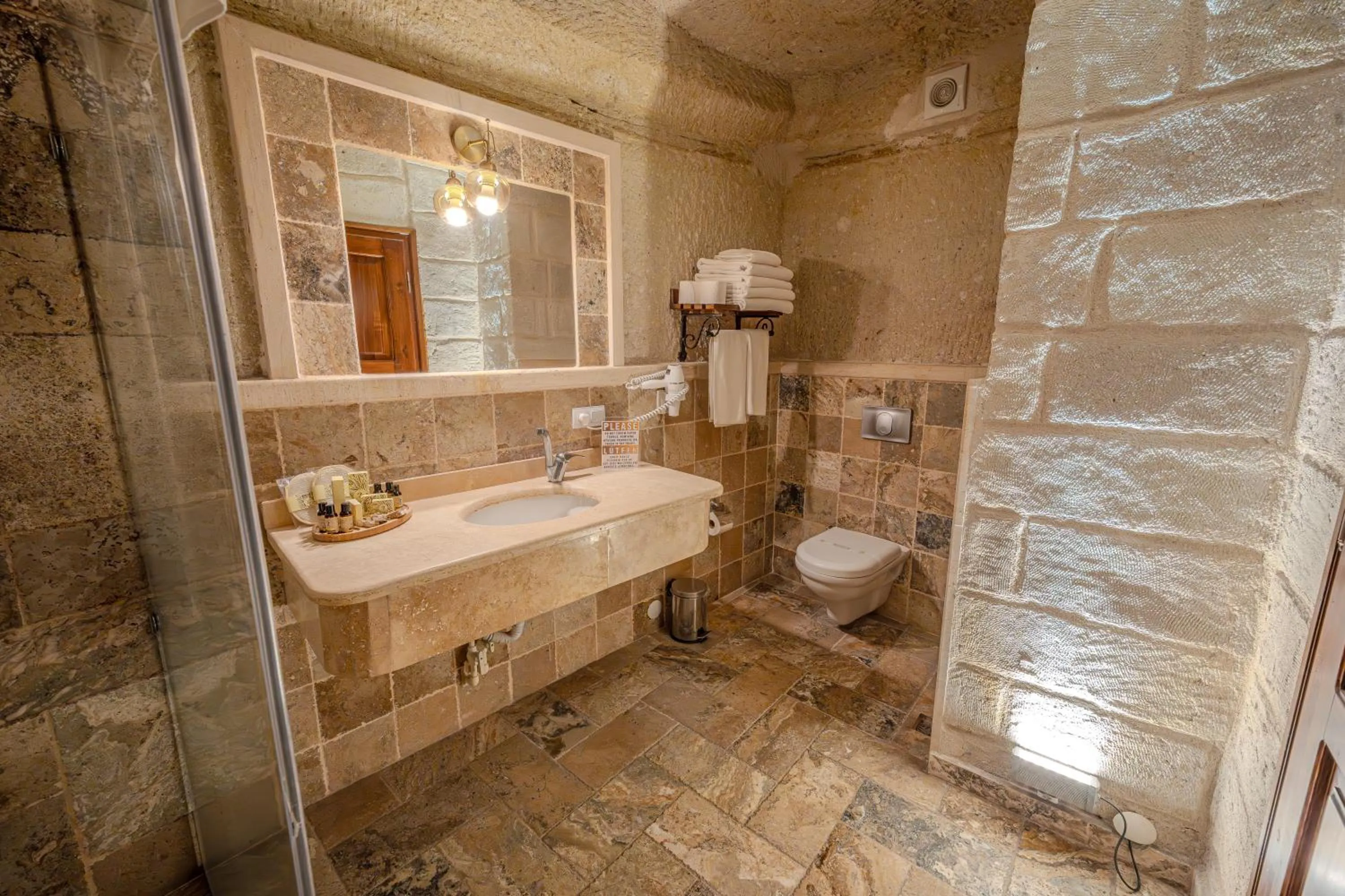 Shower in Osmanbey Cave House